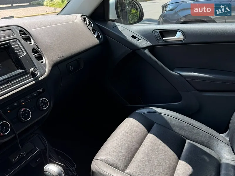 Volkswagen Tiguan 2016 VIN WVGBV7AX4GW578281 фото оголошення 9 з 92