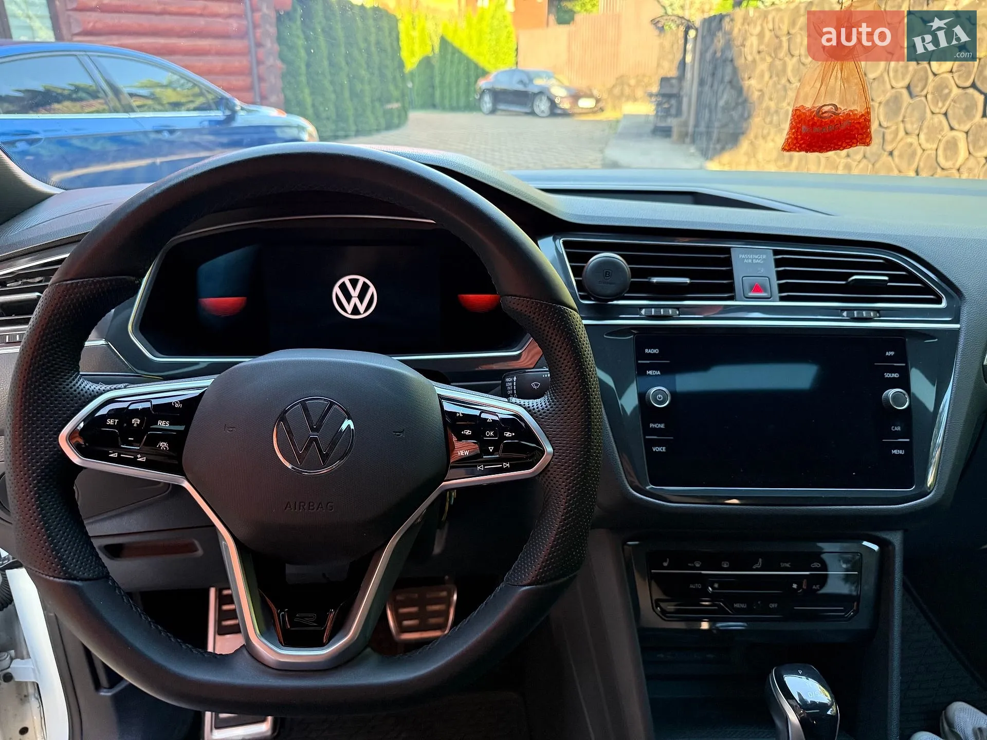 2022 Volkswagen Tiguan - мініатюра 8