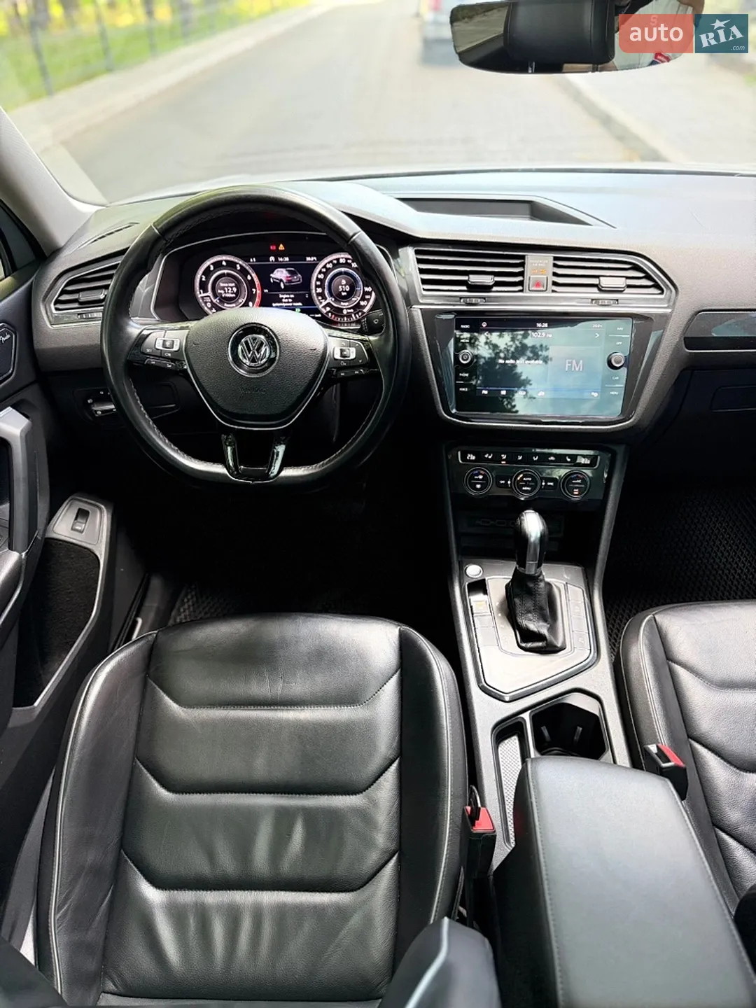 2018 Volkswagen Tiguan - мініатюра 21