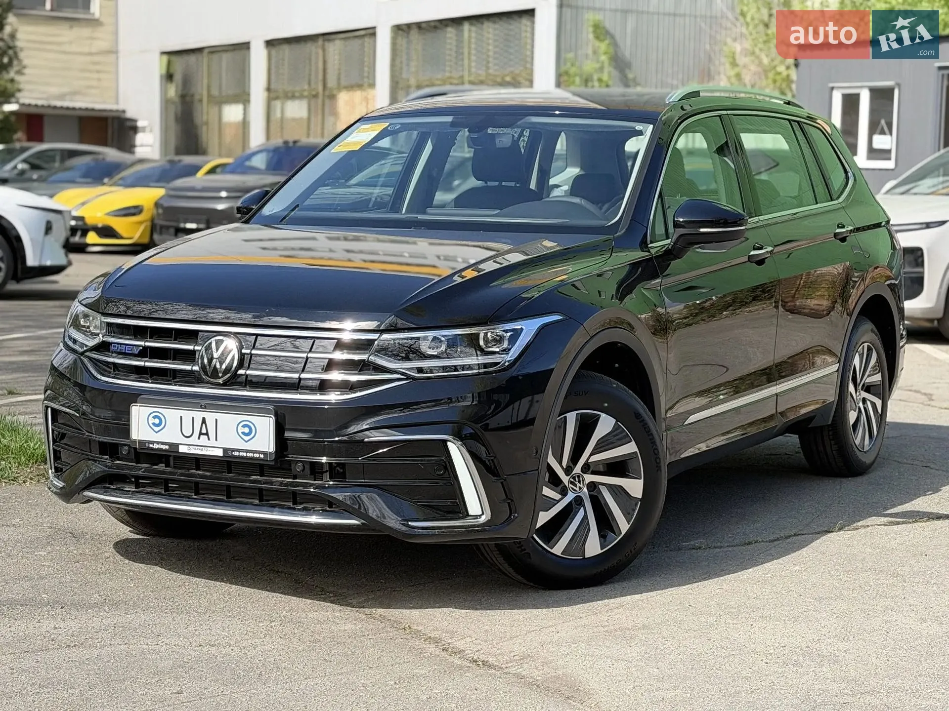 2024 Volkswagen Tiguan - фото 1