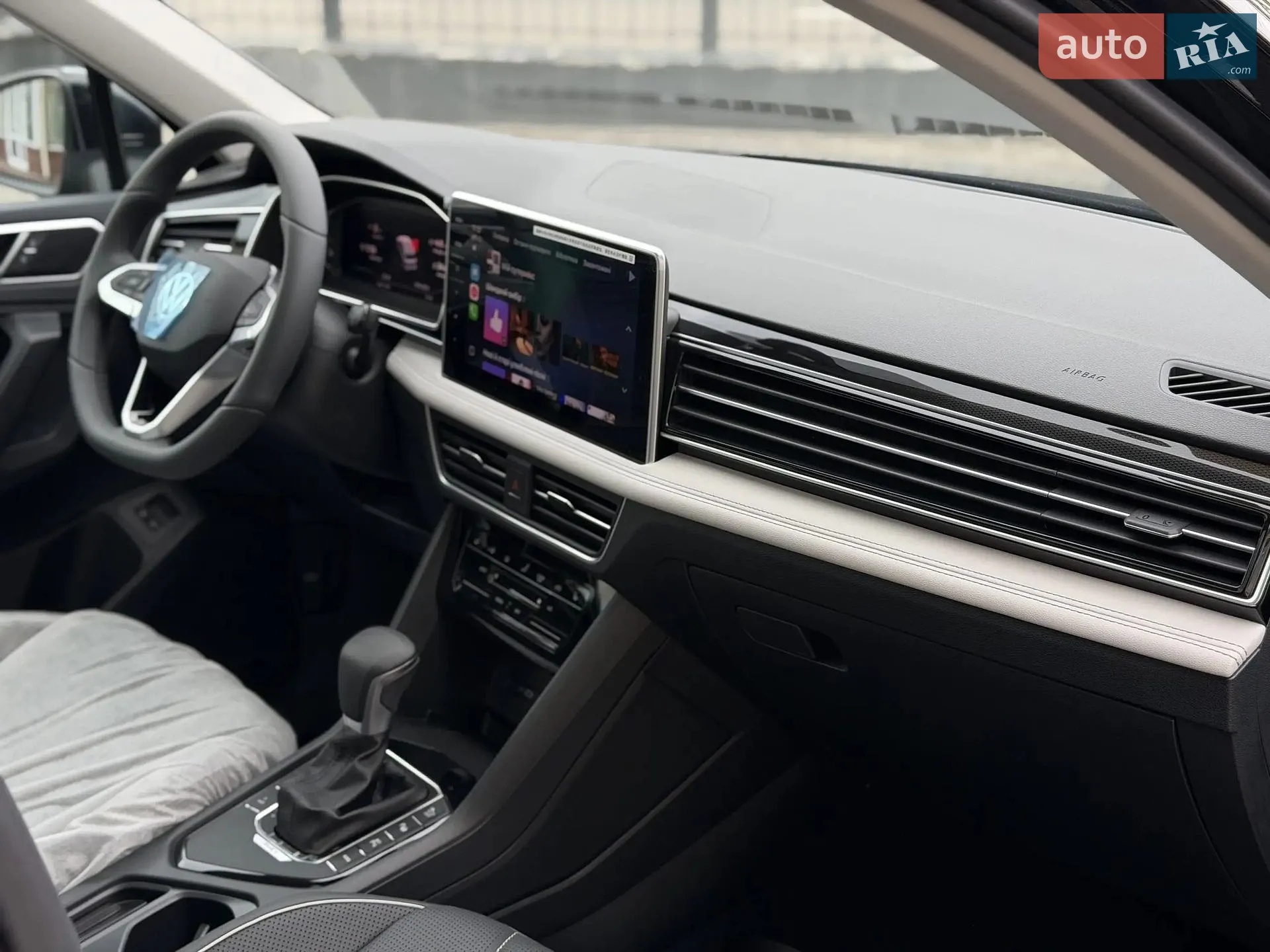 2024 Volkswagen Tiguan - мініатюра 12