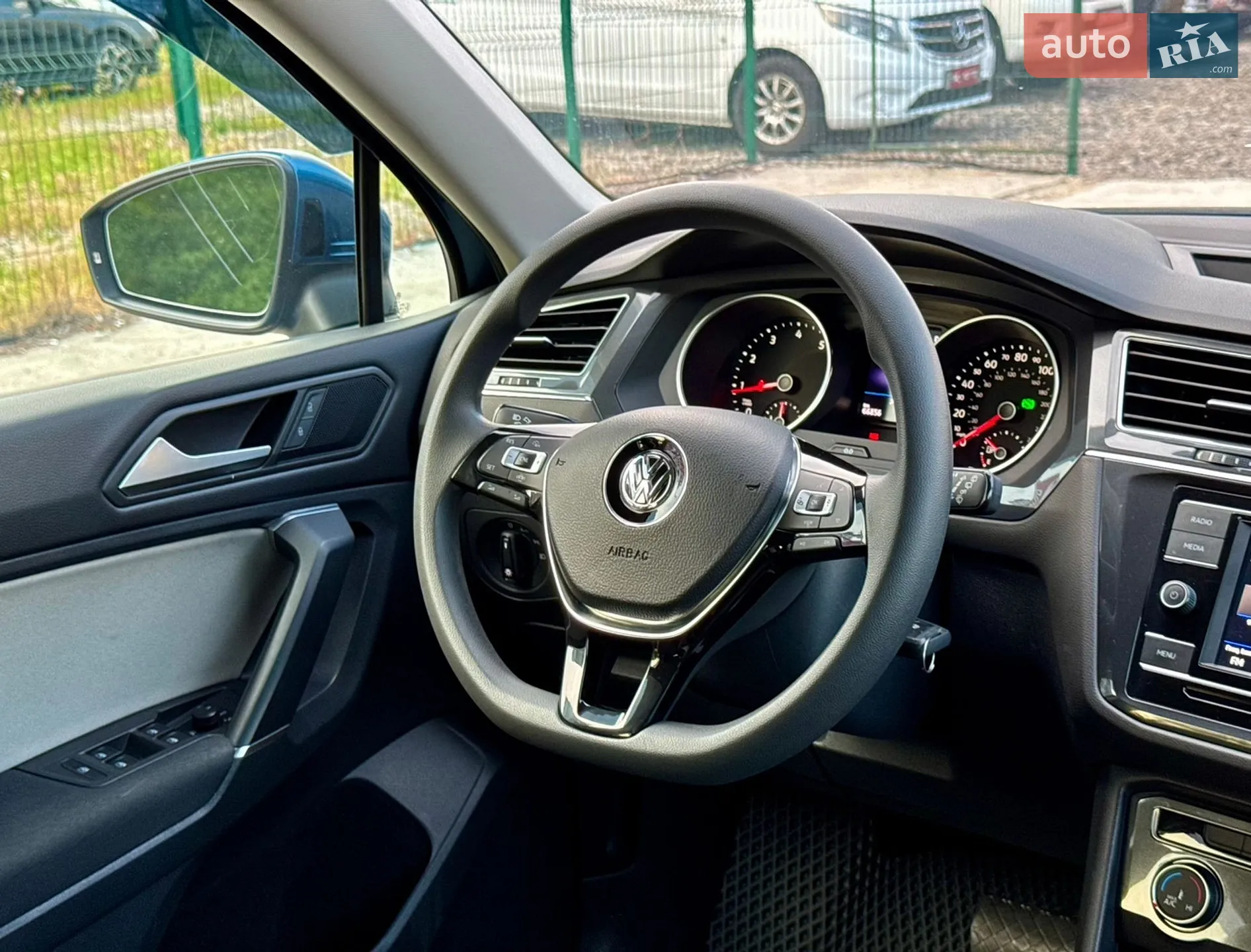 2020 Volkswagen Tiguan - мініатюра 18