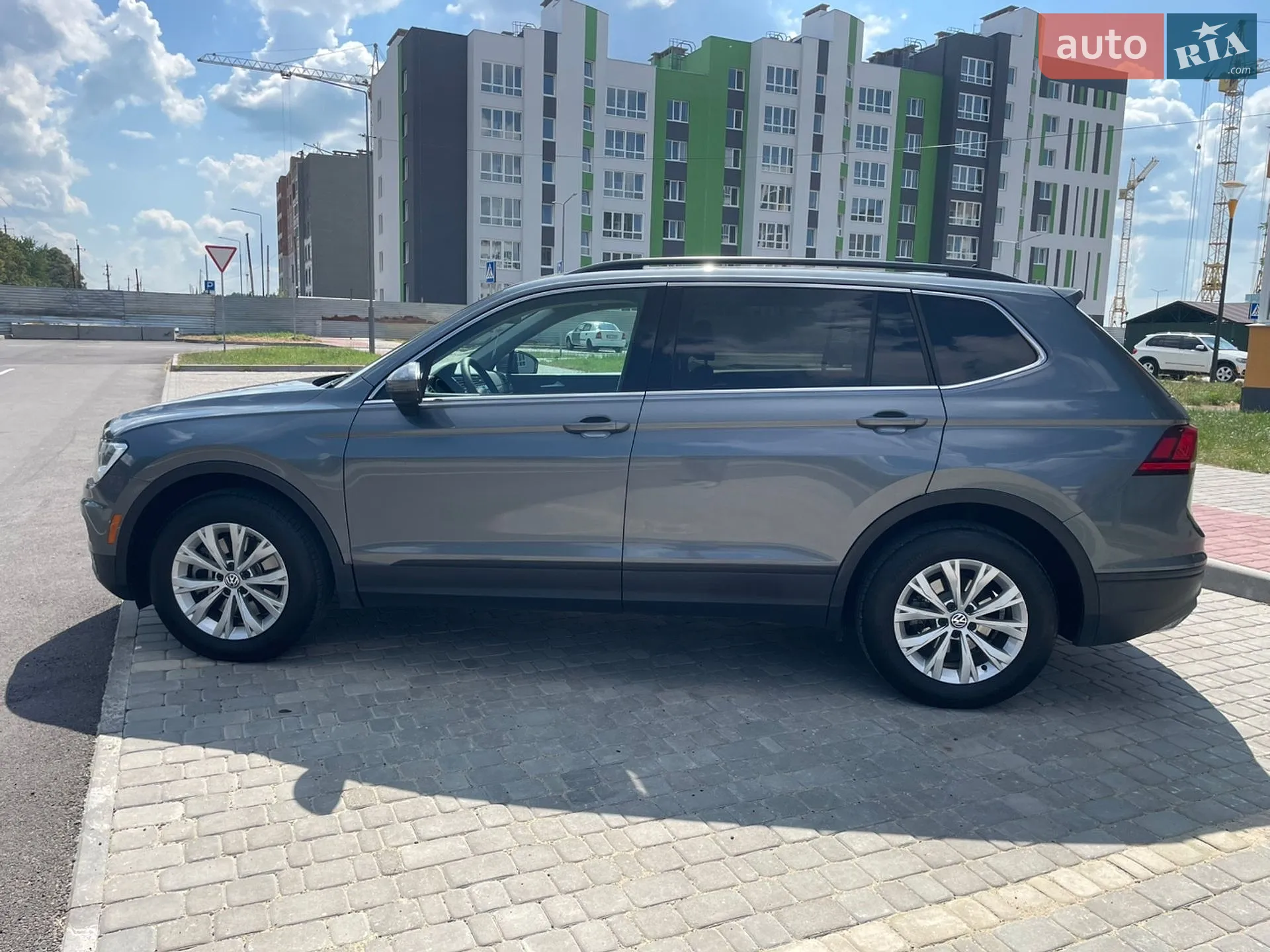 2018 Volkswagen Tiguan - мініатюра 12