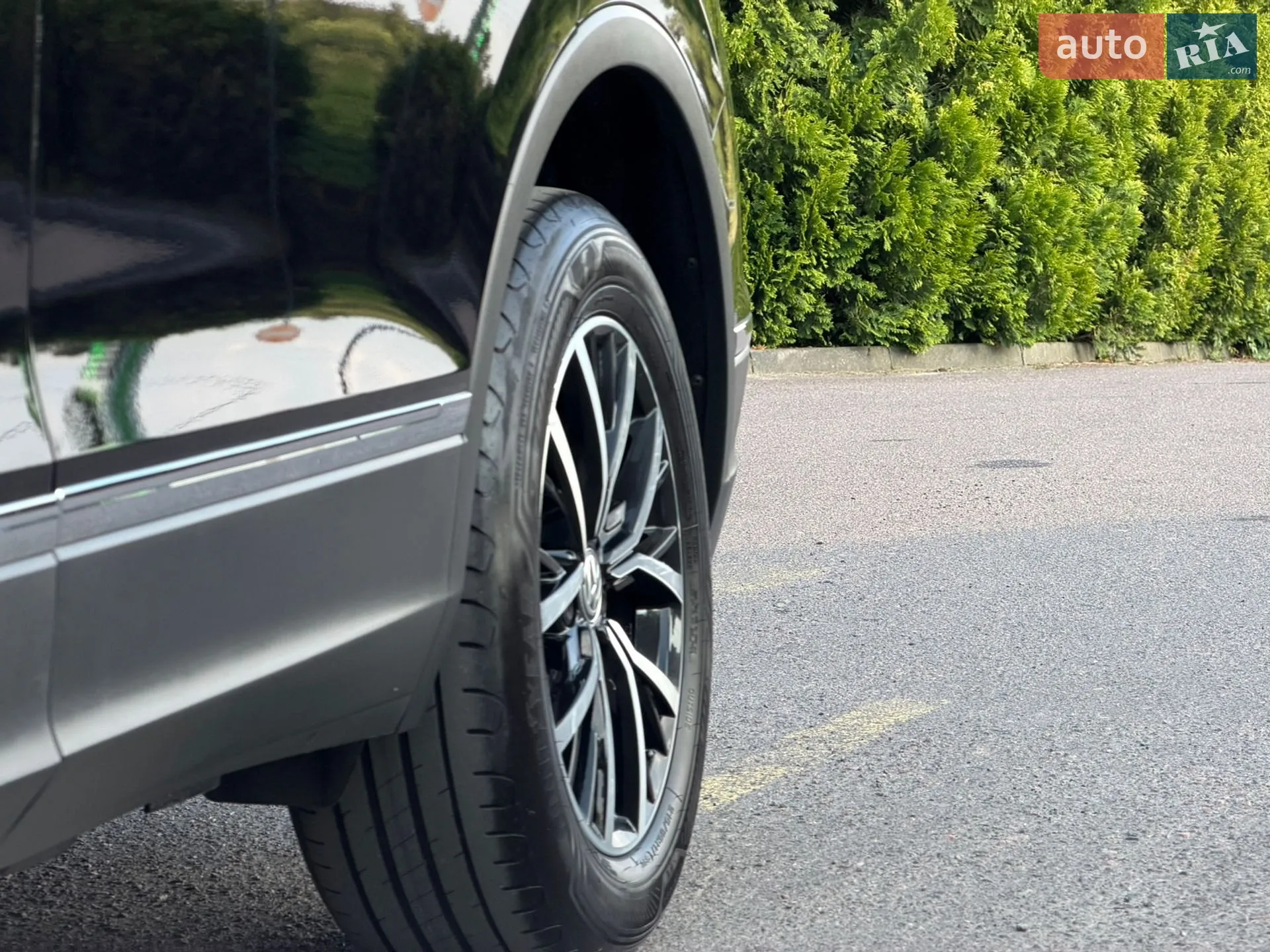 2021 Volkswagen Tiguan - мініатюра 24