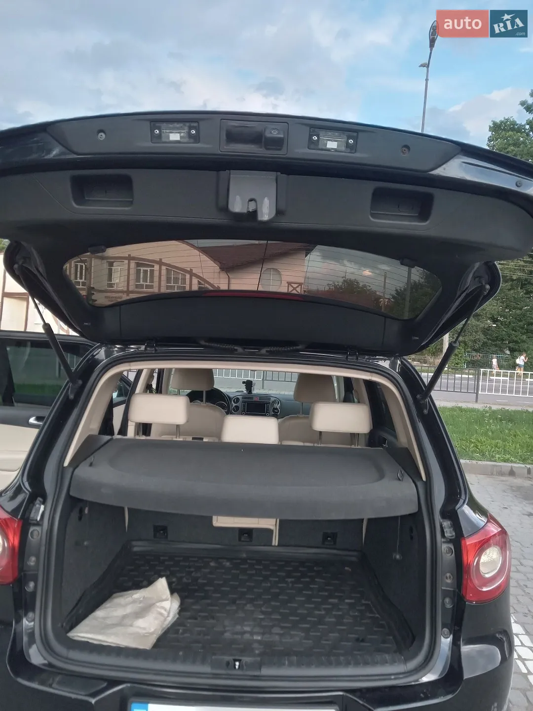 2010 Volkswagen Tiguan - мініатюра 11
