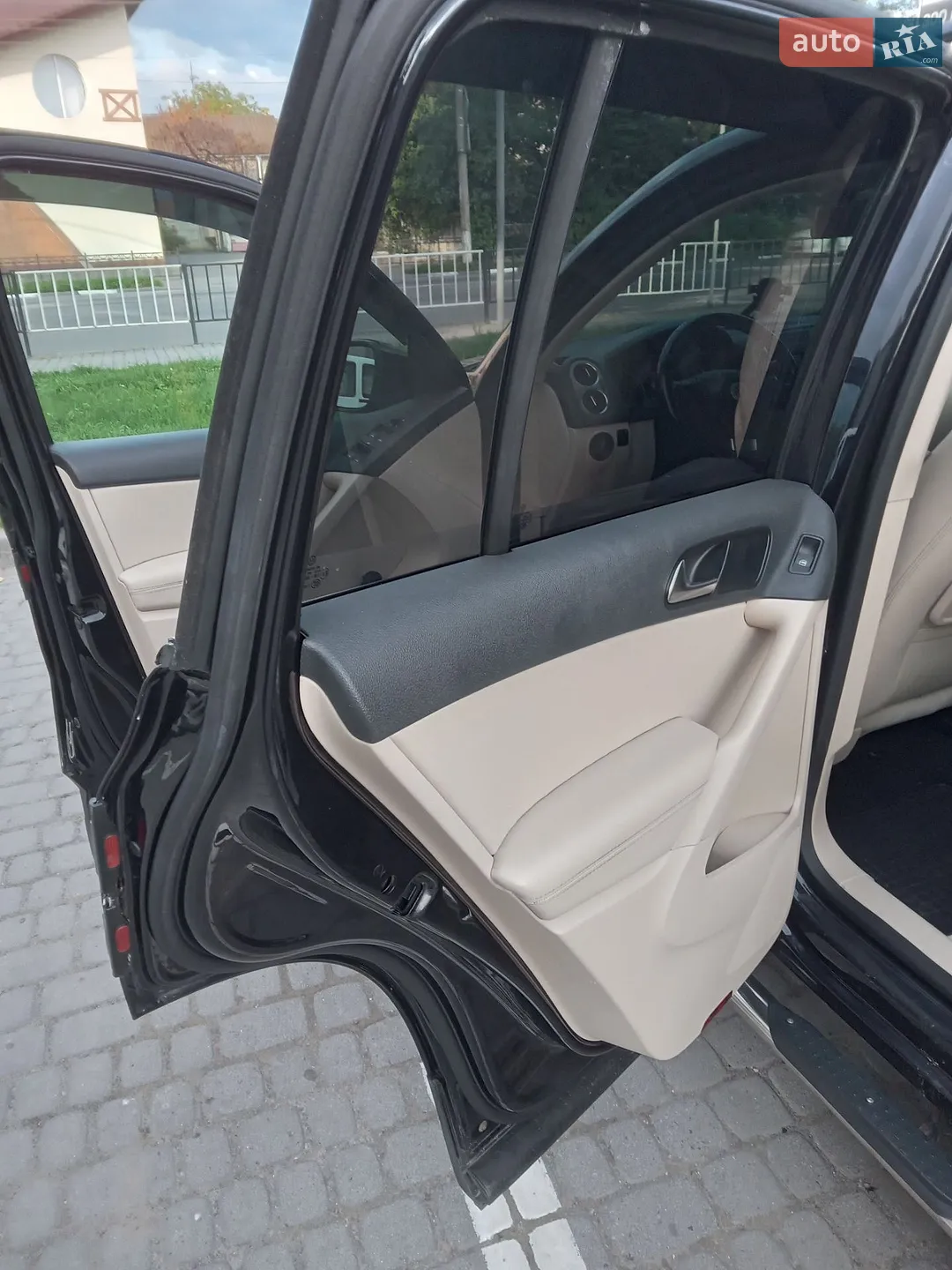 2010 Volkswagen Tiguan - мініатюра 17
