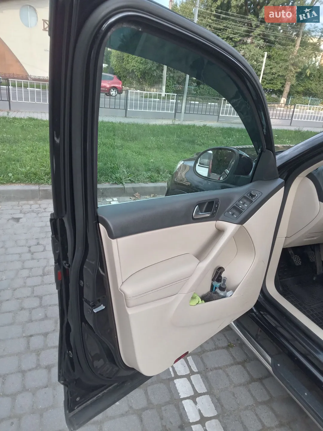 2010 Volkswagen Tiguan - мініатюра 18