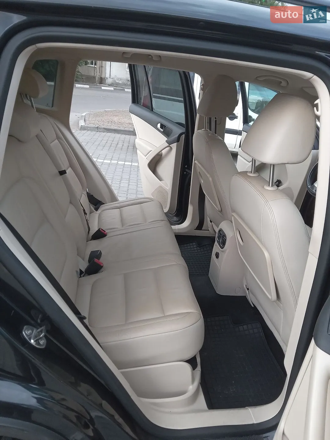 2010 Volkswagen Tiguan - мініатюра 19