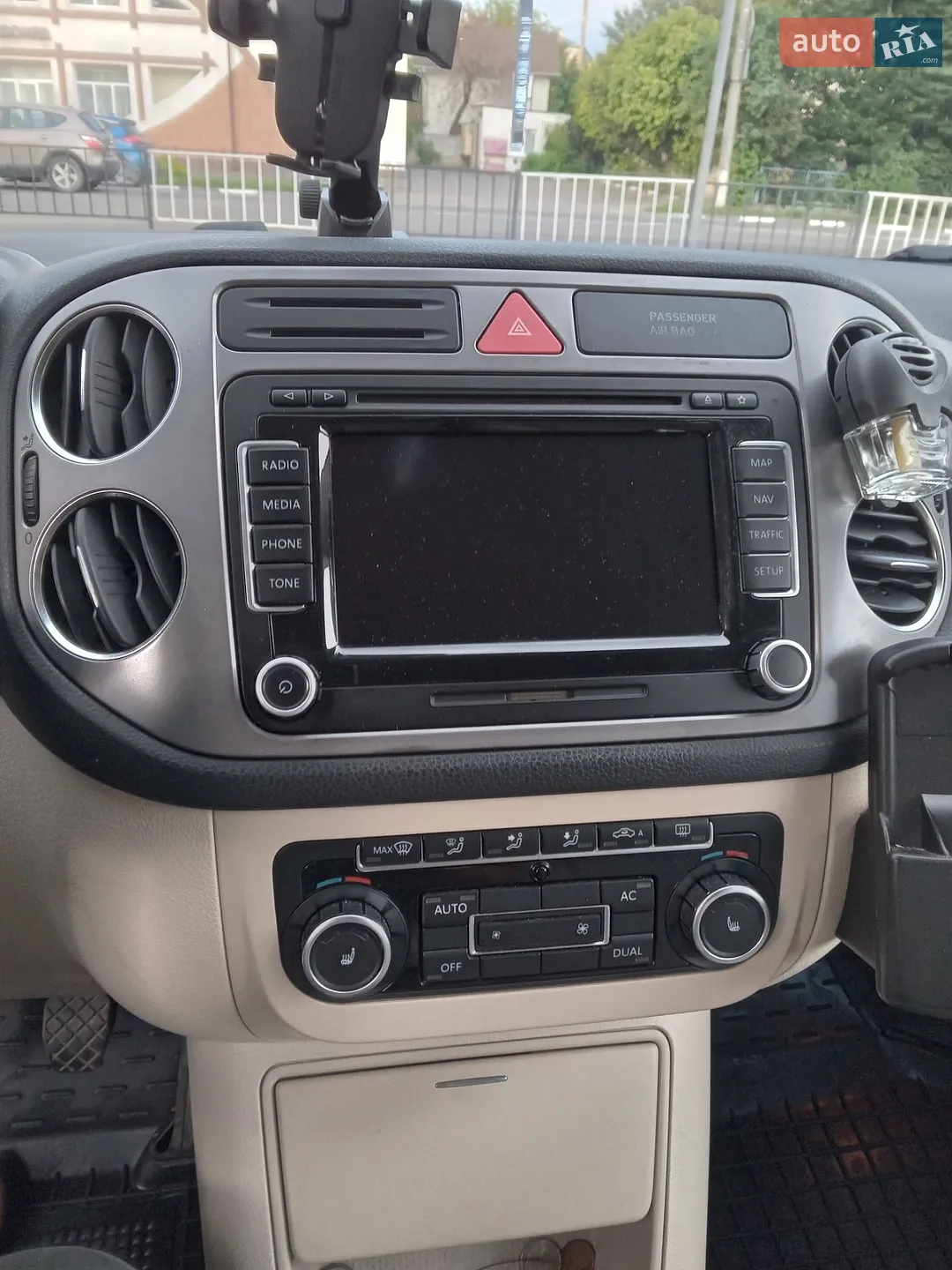 2010 Volkswagen Tiguan - мініатюра 26