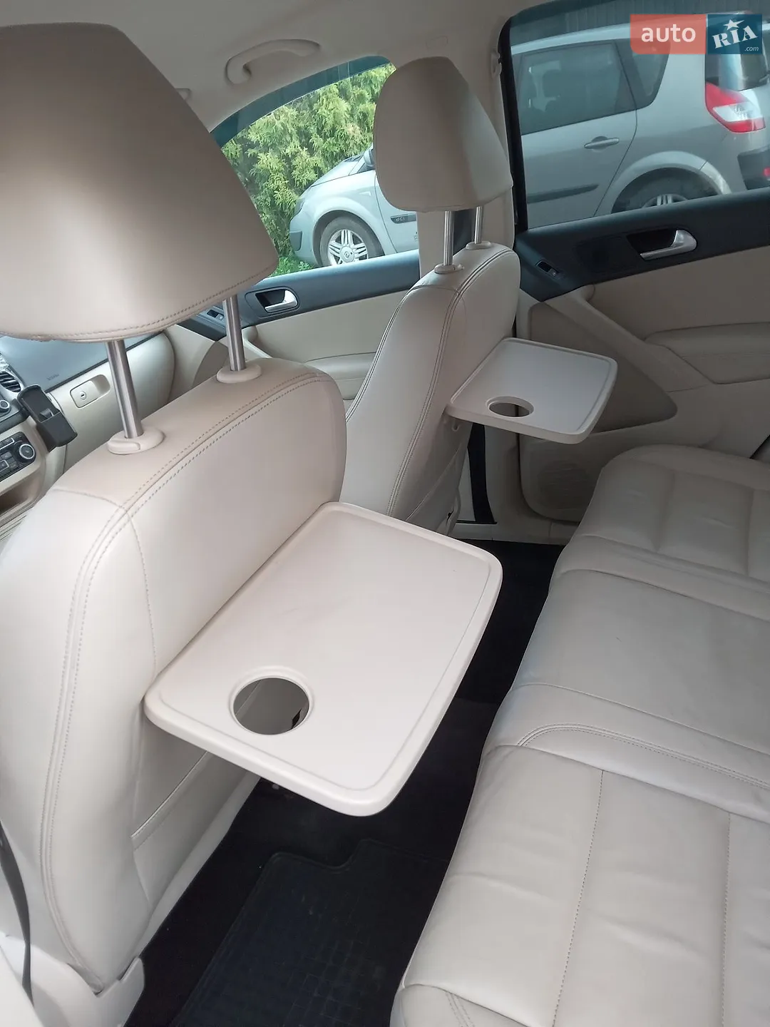 2010 Volkswagen Tiguan - мініатюра 27