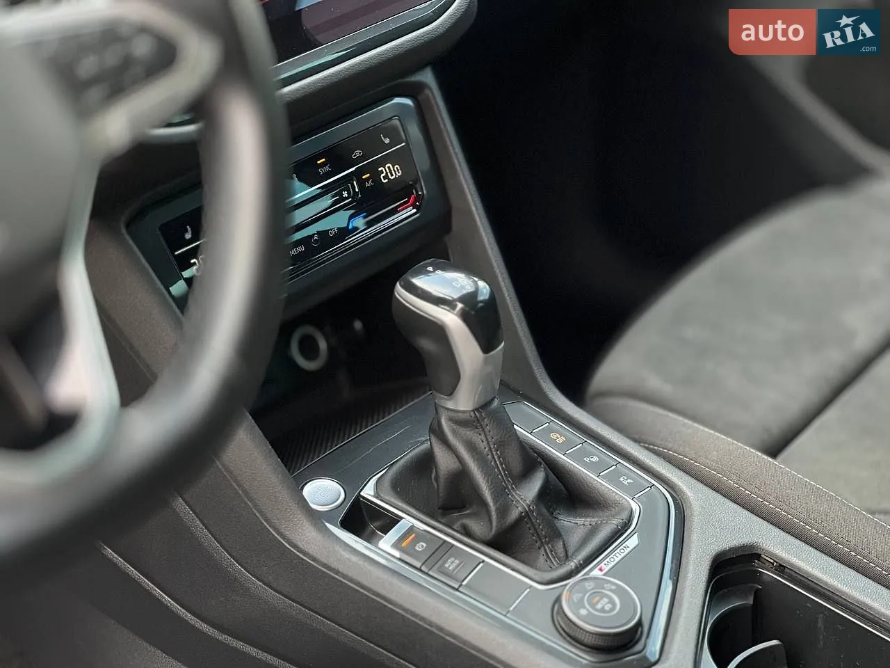 2021 Volkswagen Tiguan - мініатюра 30