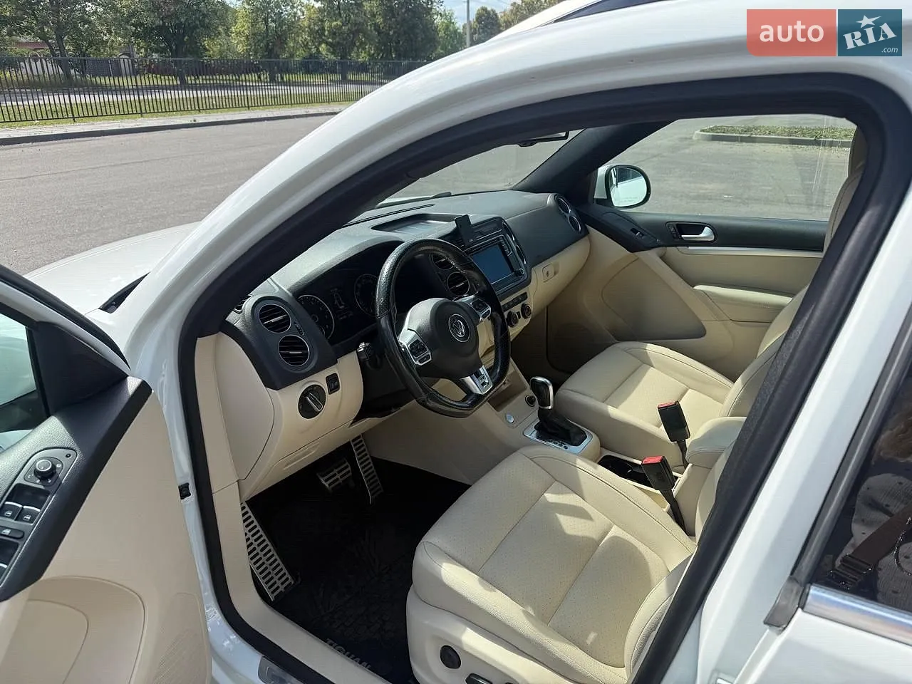 2016 Volkswagen Tiguan - мініатюра 16
