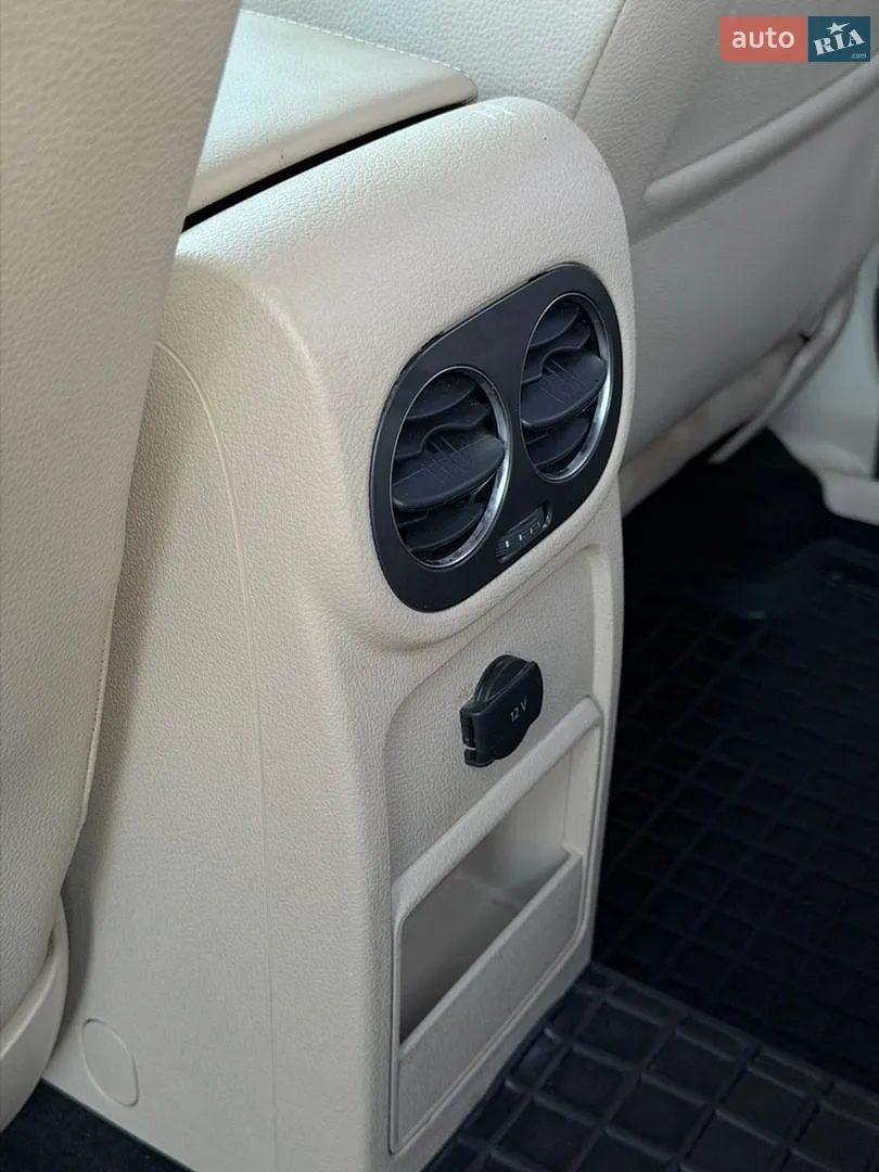 2016 Volkswagen Tiguan - мініатюра 27