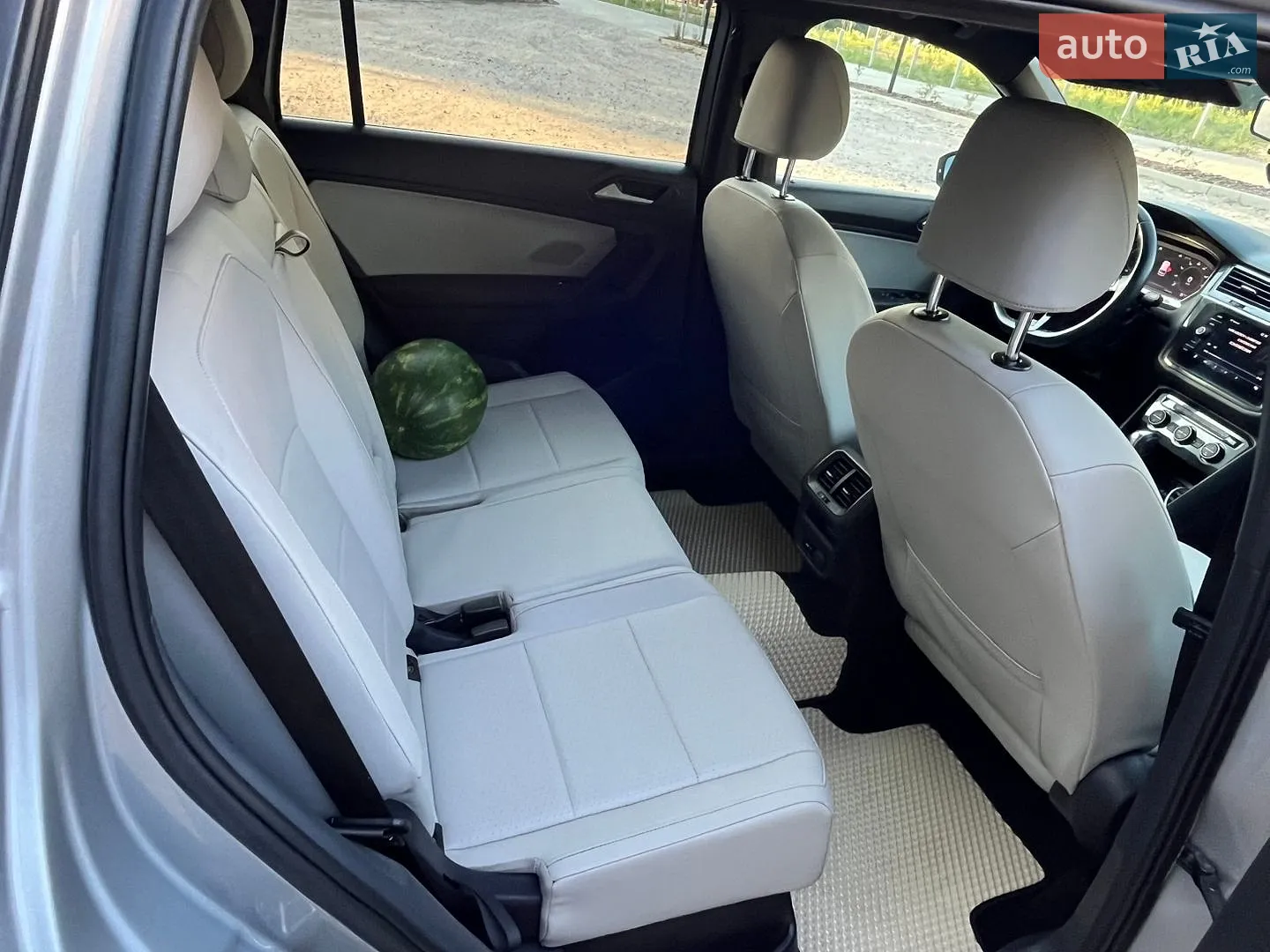 2019 Volkswagen Tiguan - мініатюра 18