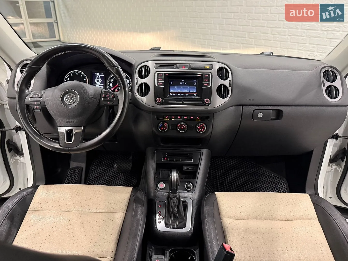 2016 Volkswagen Tiguan - мініатюра 16