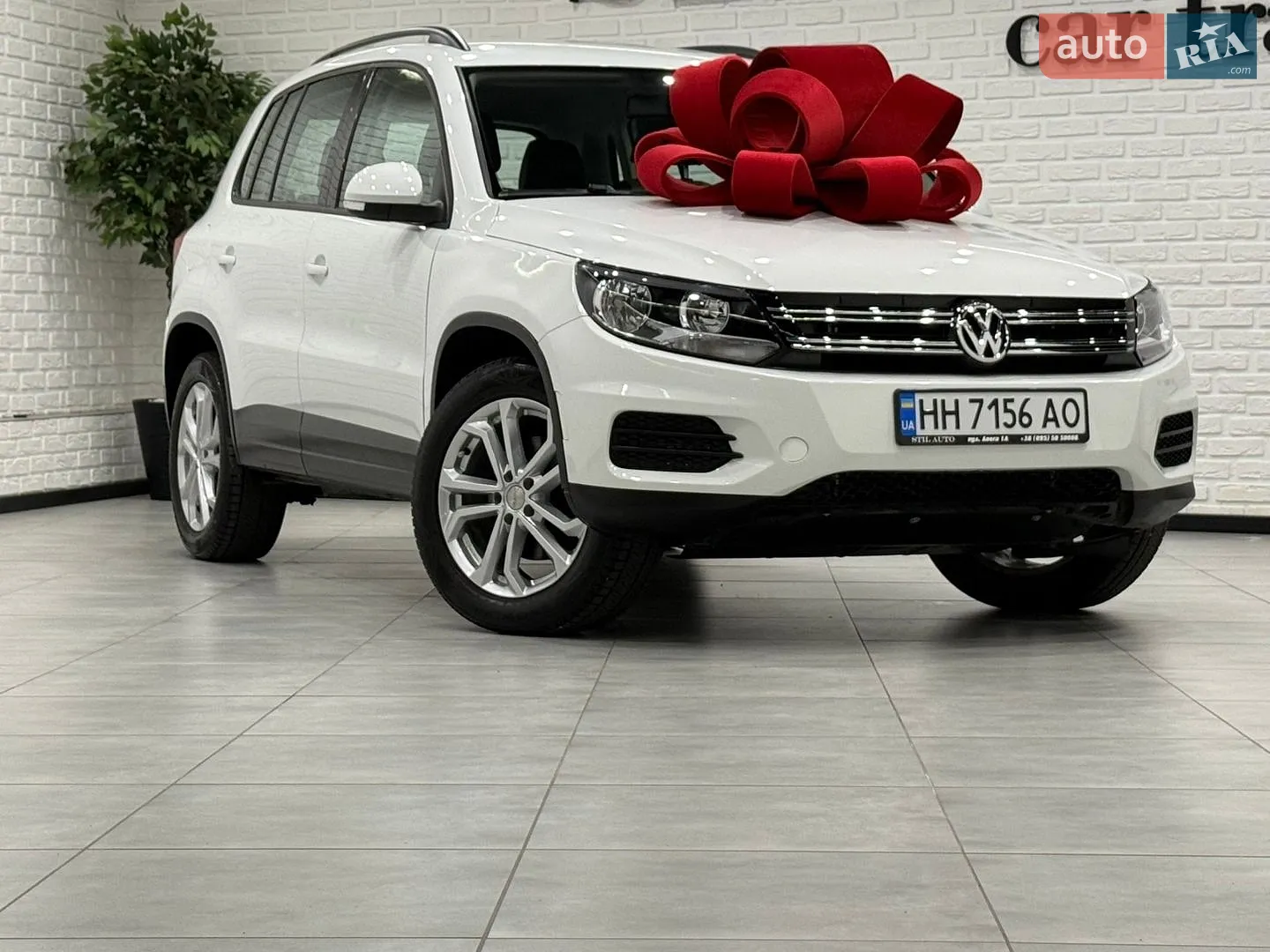 2016 Volkswagen Tiguan - мініатюра 25