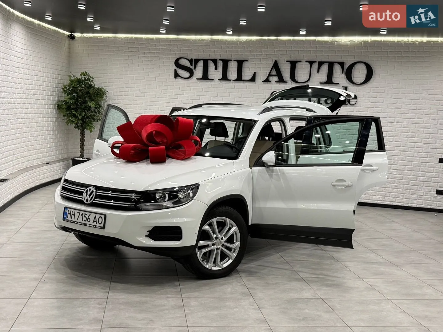 2016 Volkswagen Tiguan - мініатюра 30