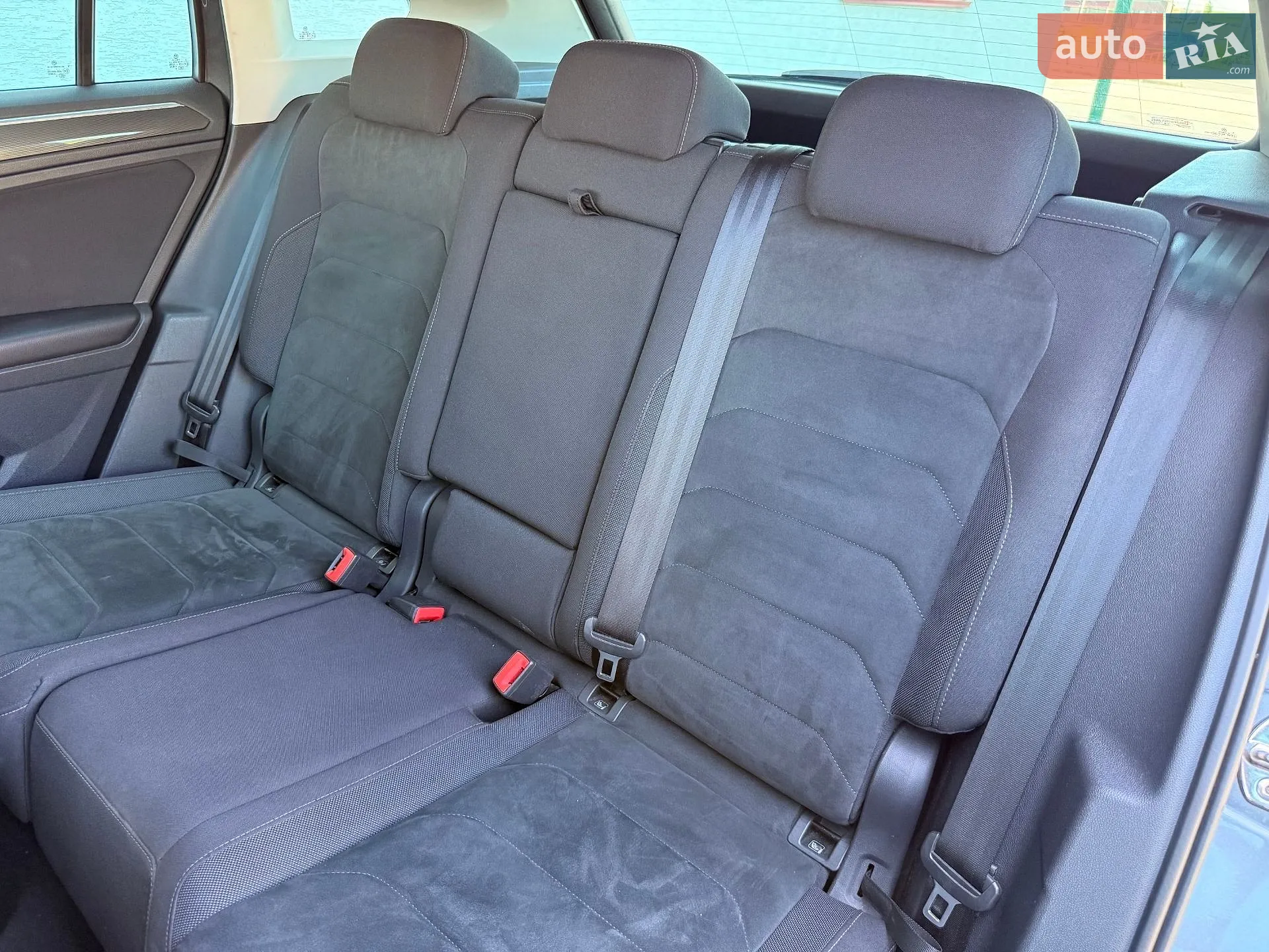 2017 Volkswagen Tiguan - мініатюра 25