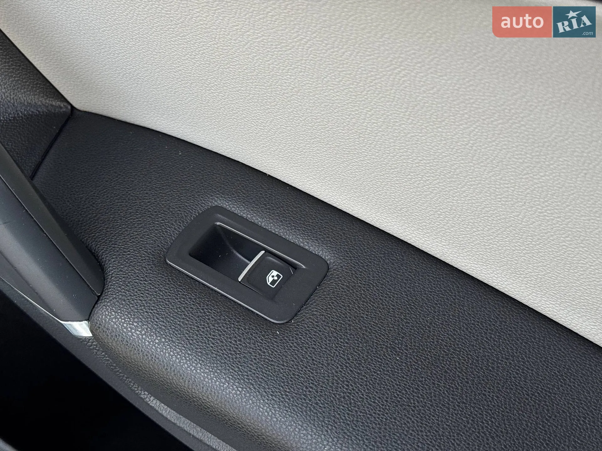 2017 Volkswagen Tiguan - мініатюра 76