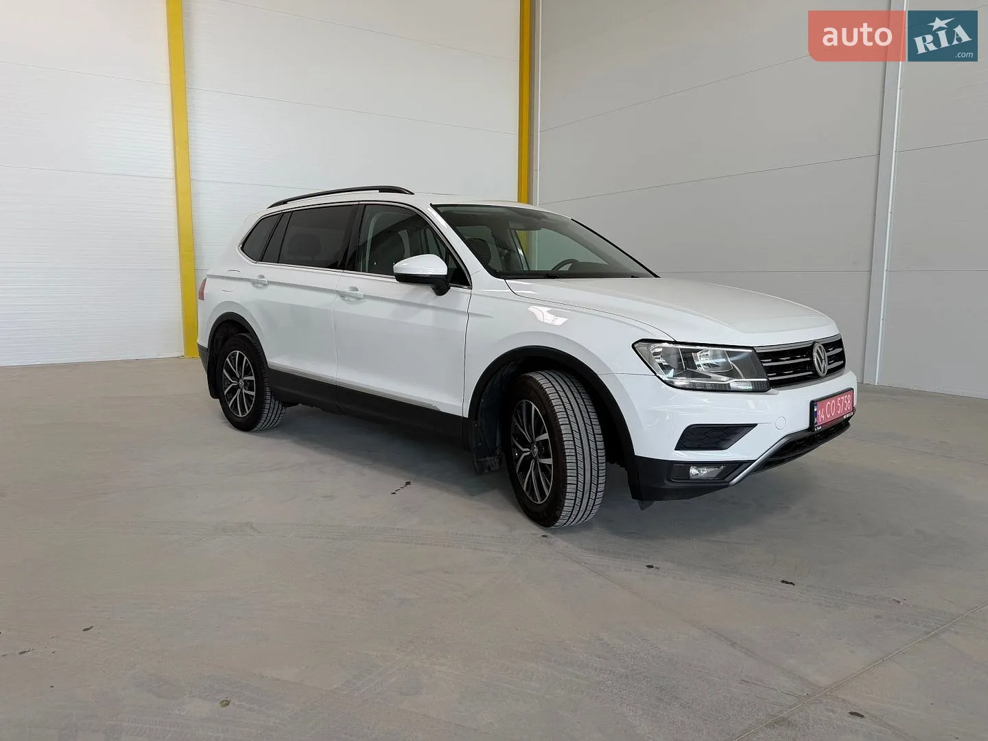 2019 Volkswagen Tiguan - мініатюра 2