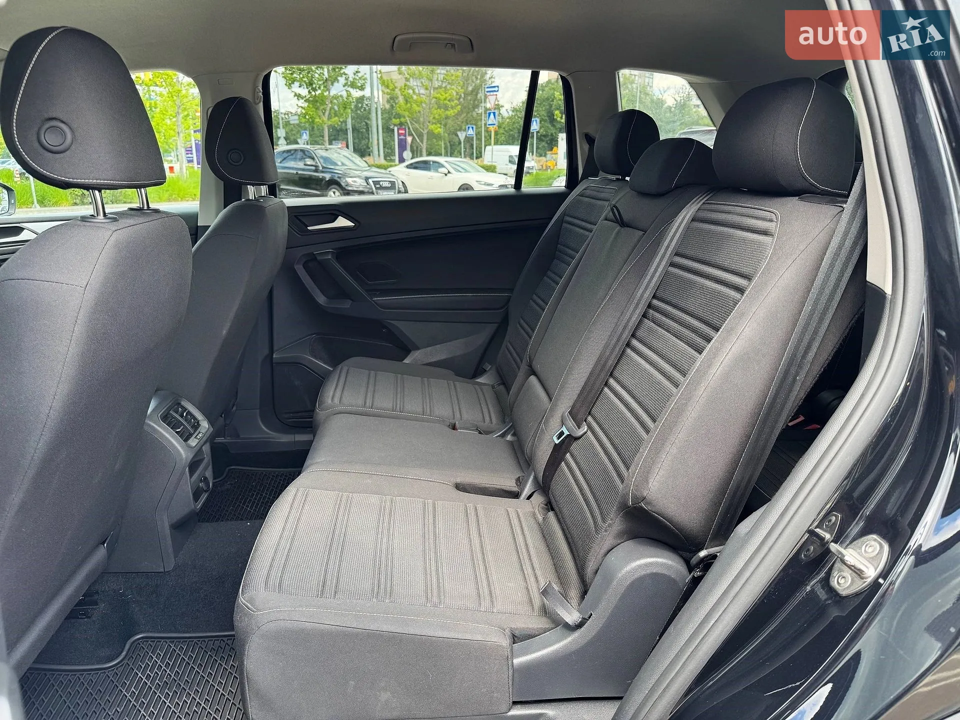 2020 Volkswagen Tiguan - мініатюра 12