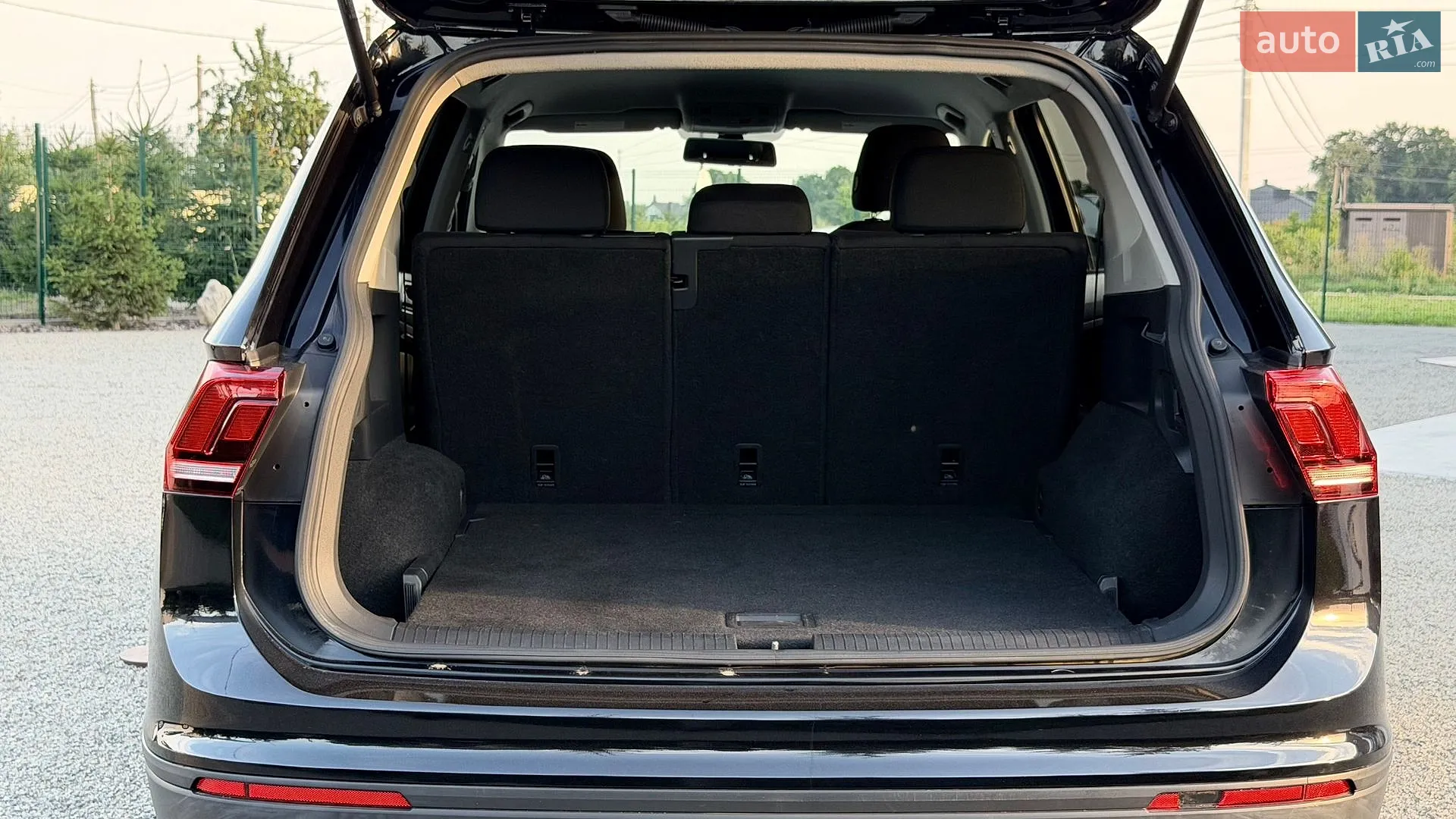2020 Volkswagen Tiguan - мініатюра 32