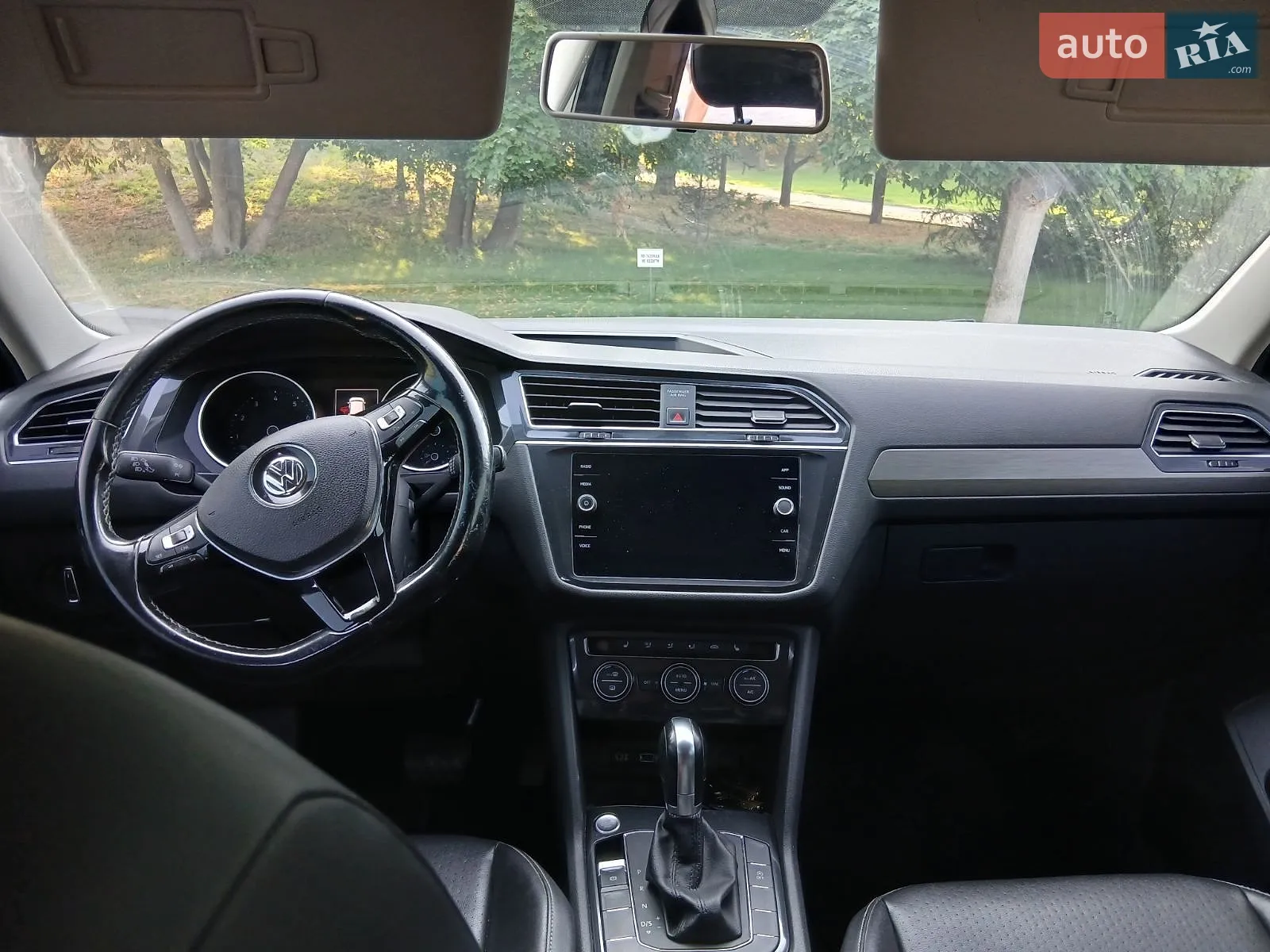 2017 Volkswagen Tiguan - мініатюра 11