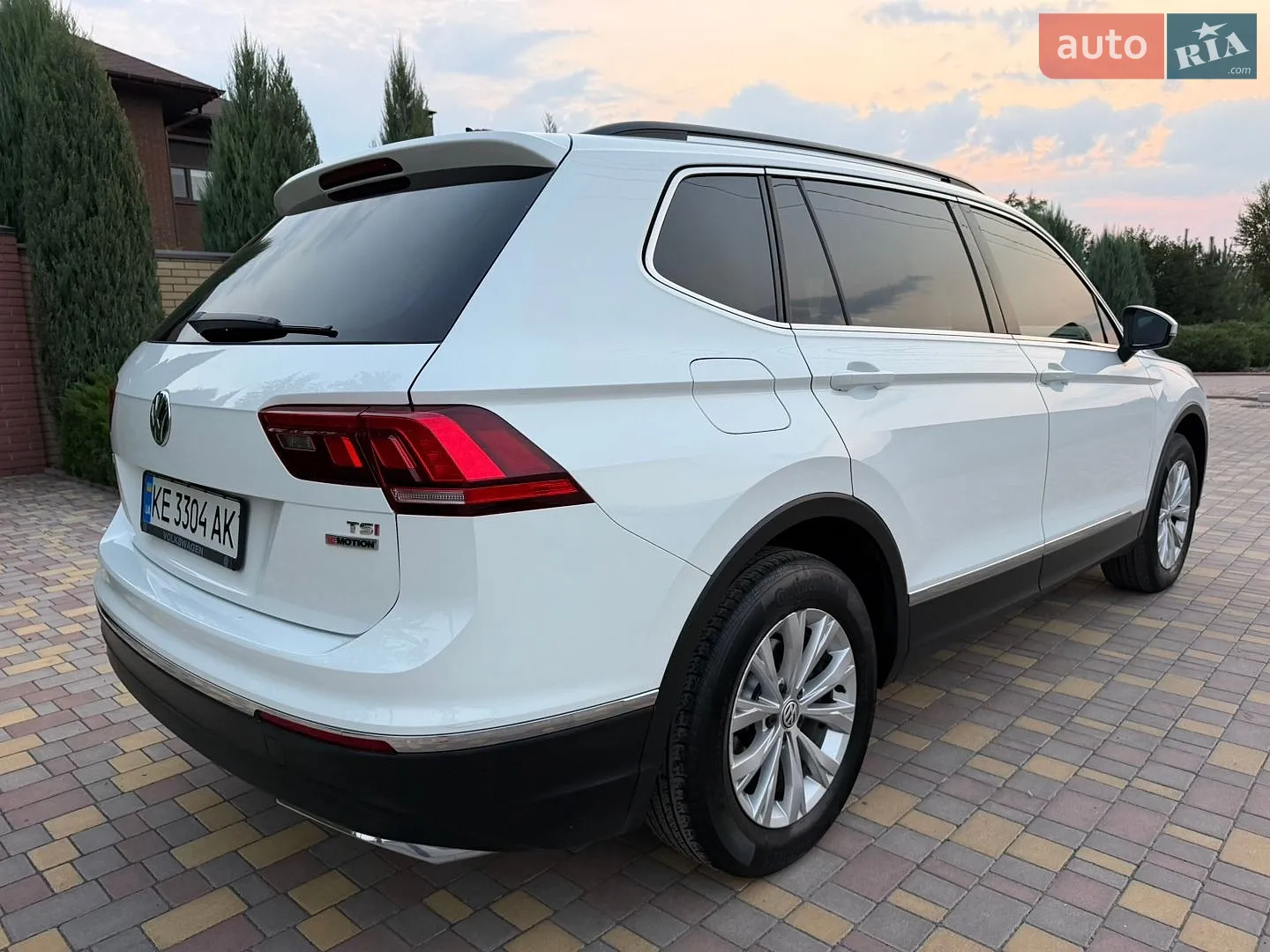 2018 Volkswagen Tiguan - мініатюра 12