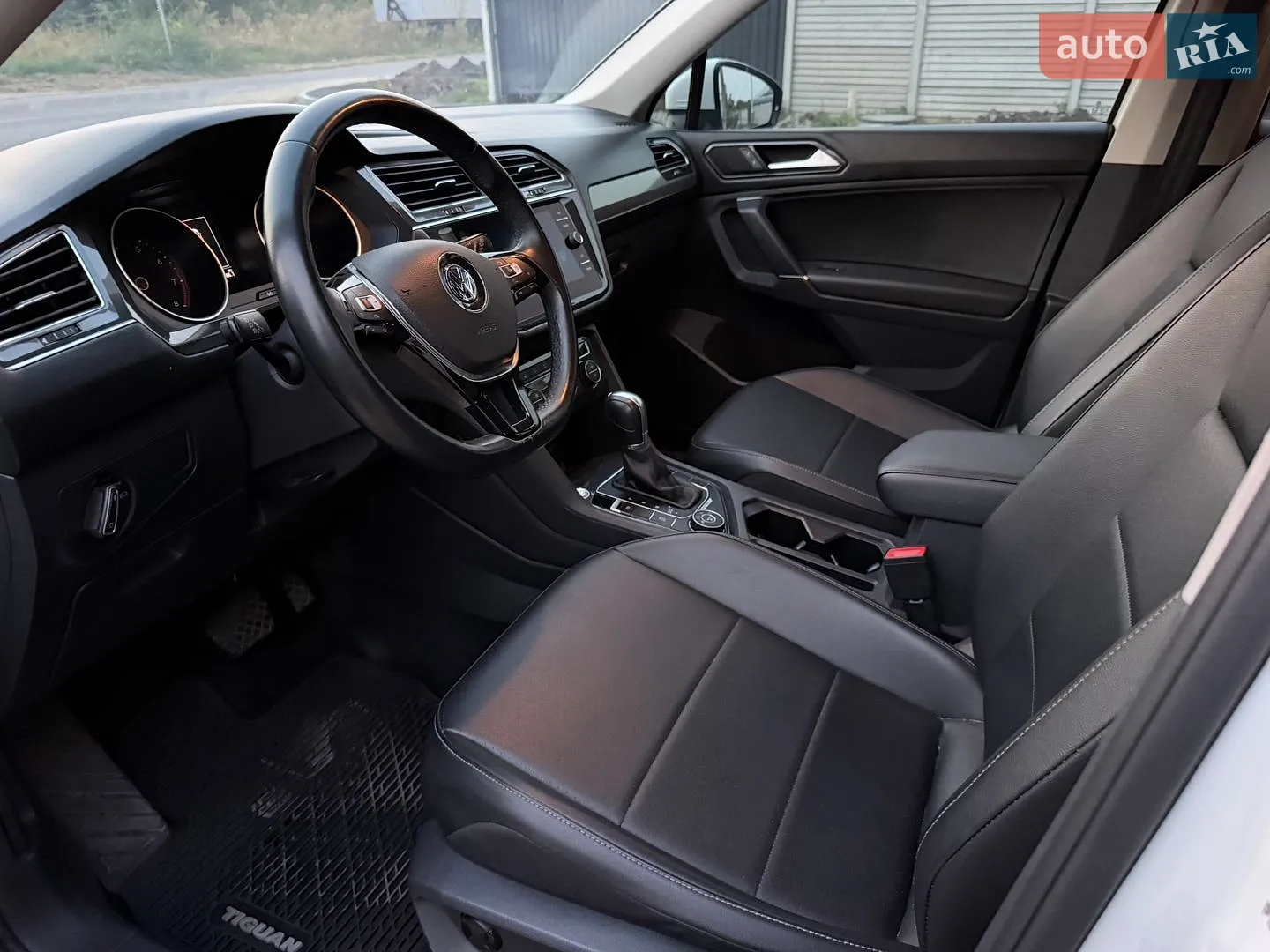 2018 Volkswagen Tiguan - мініатюра 17