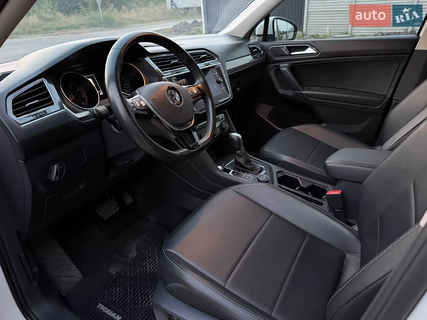 2018 Volkswagen Tiguan - мініатюра 18