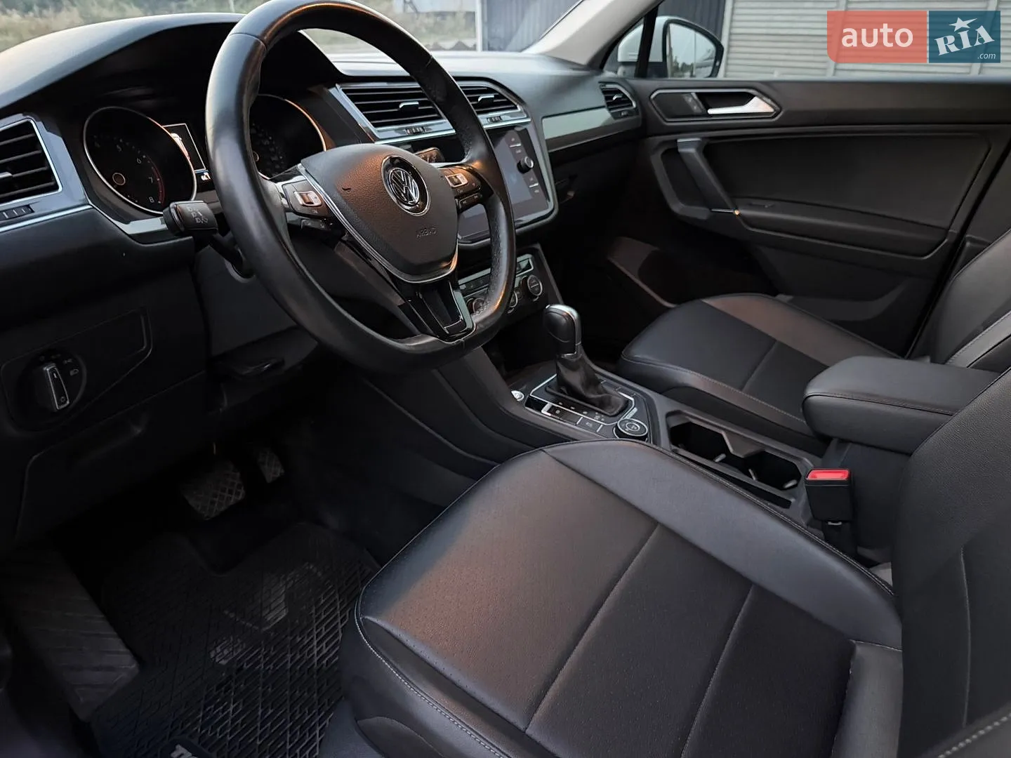 2018 Volkswagen Tiguan - мініатюра 23