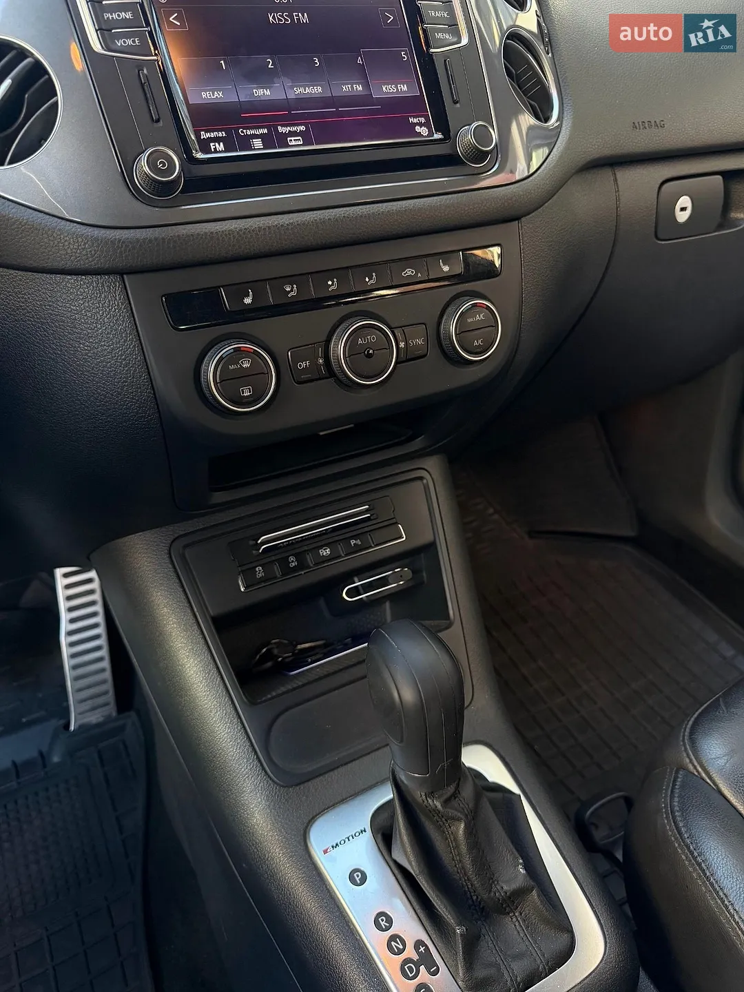 2015 Volkswagen Tiguan - мініатюра 29