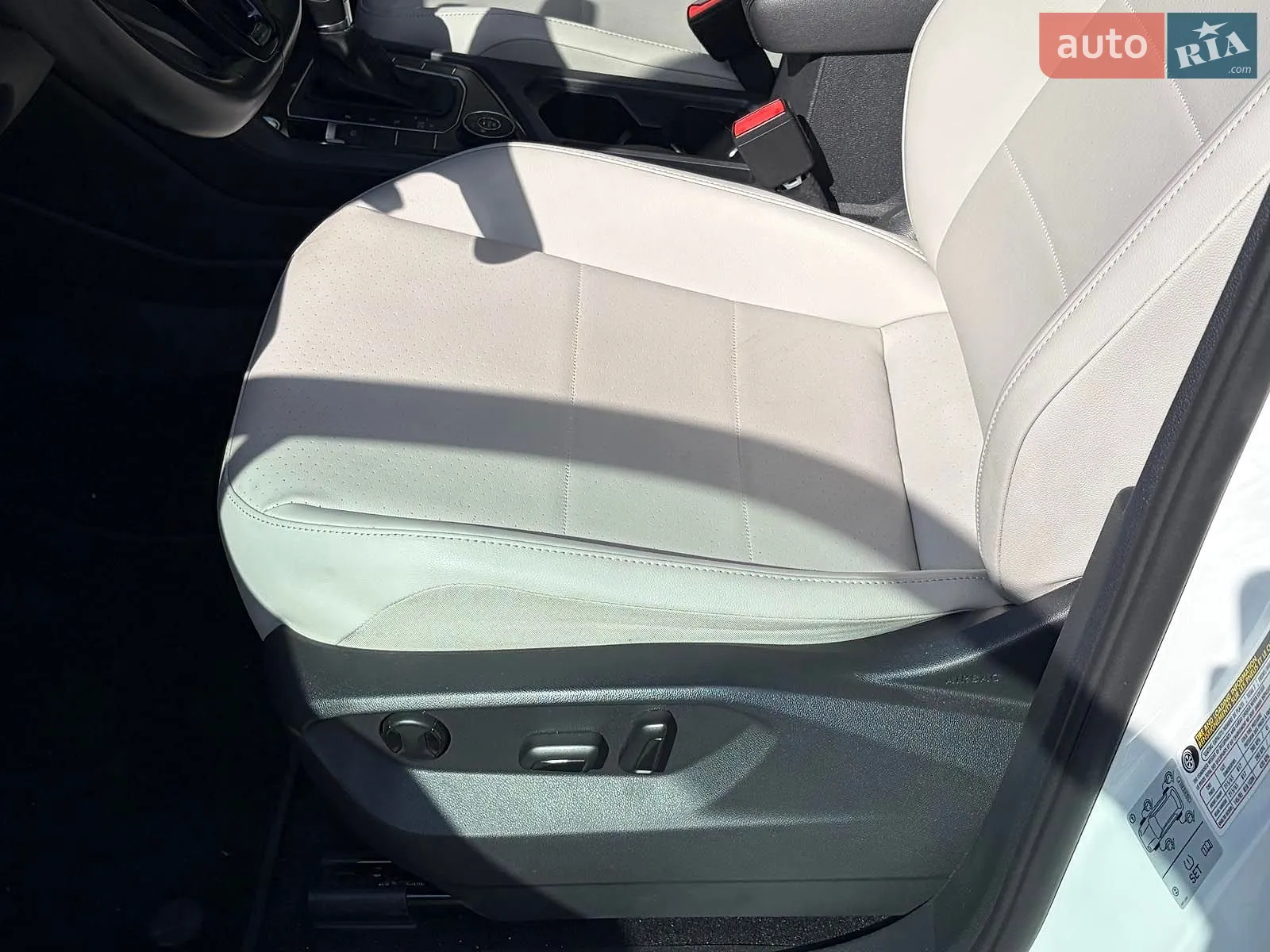 2018 Volkswagen Tiguan - мініатюра 28