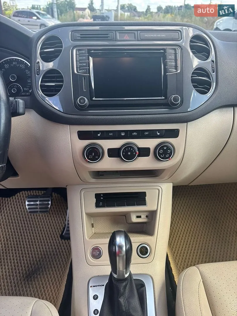 2016 Volkswagen Tiguan - мініатюра 23