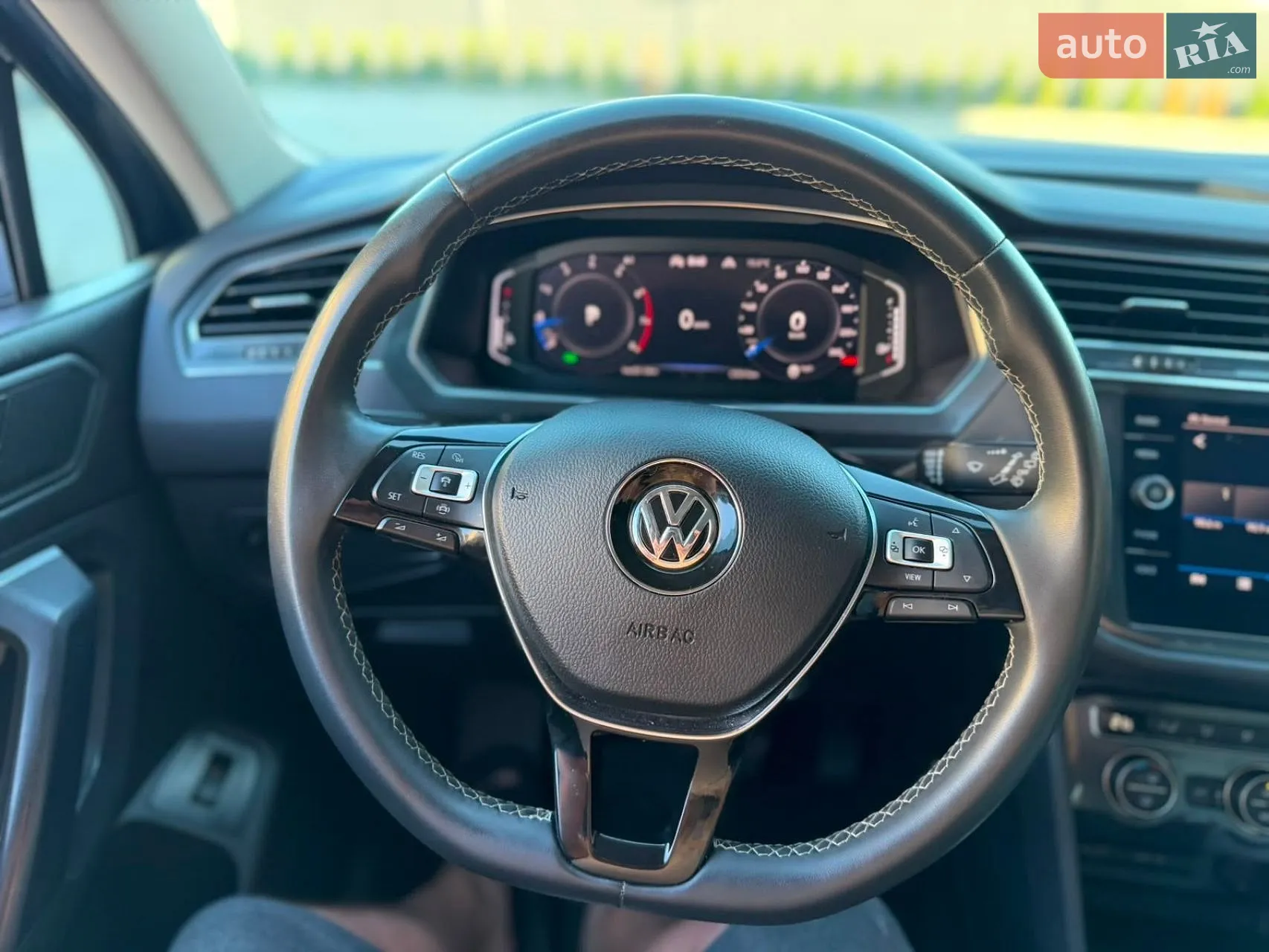 2020 Volkswagen Tiguan - мініатюра 38