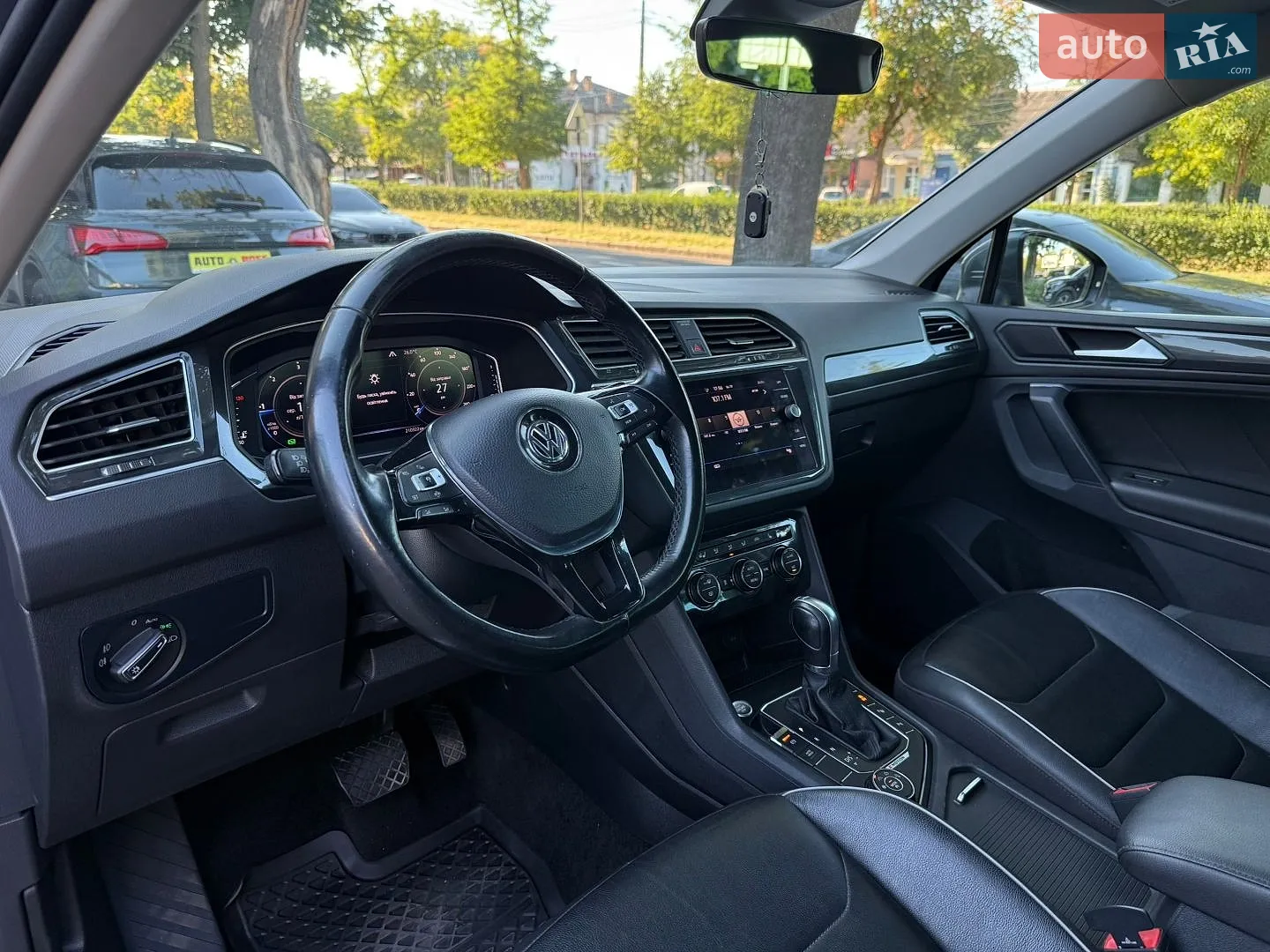 2018 Volkswagen Tiguan - мініатюра 19