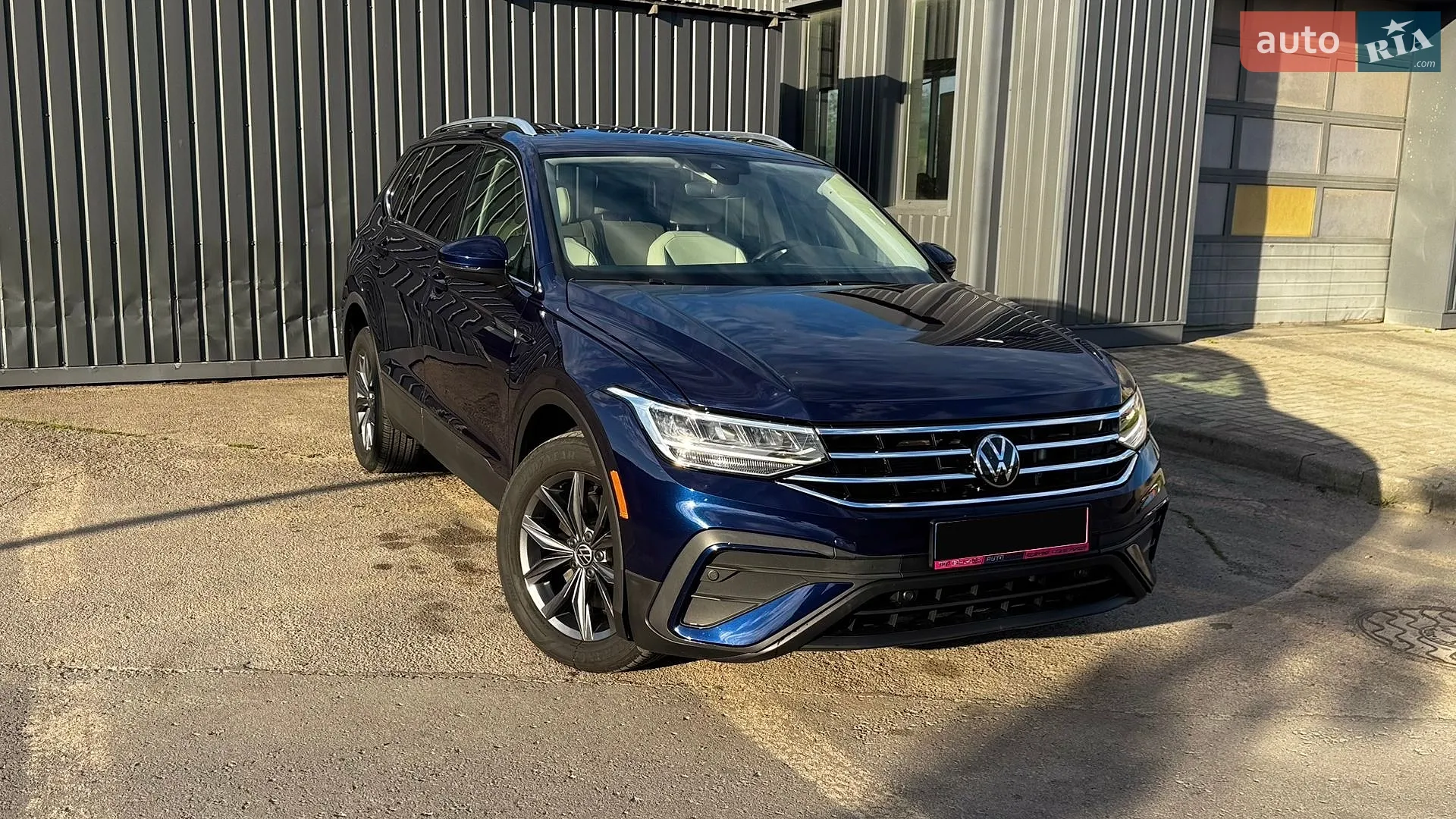 2023 Volkswagen Tiguan - мініатюра 3