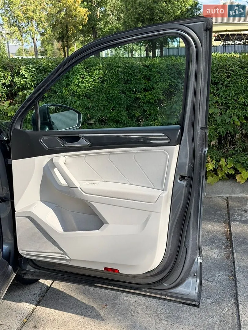 2019 Volkswagen Tiguan - мініатюра 39