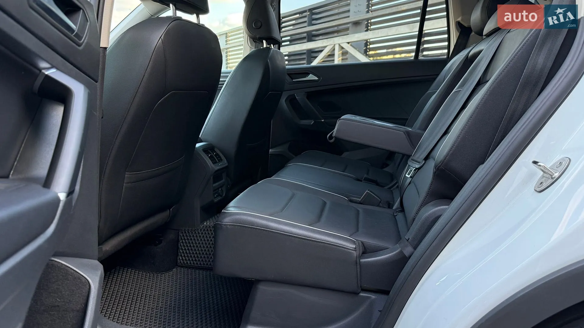 2020 Volkswagen Tiguan - мініатюра 23