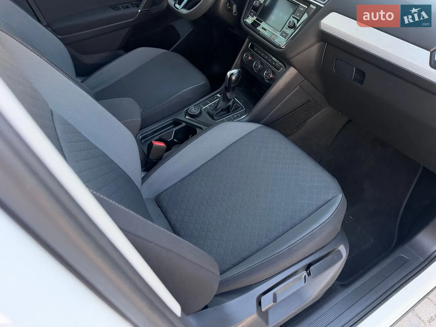 2020 Volkswagen Tiguan - мініатюра 34