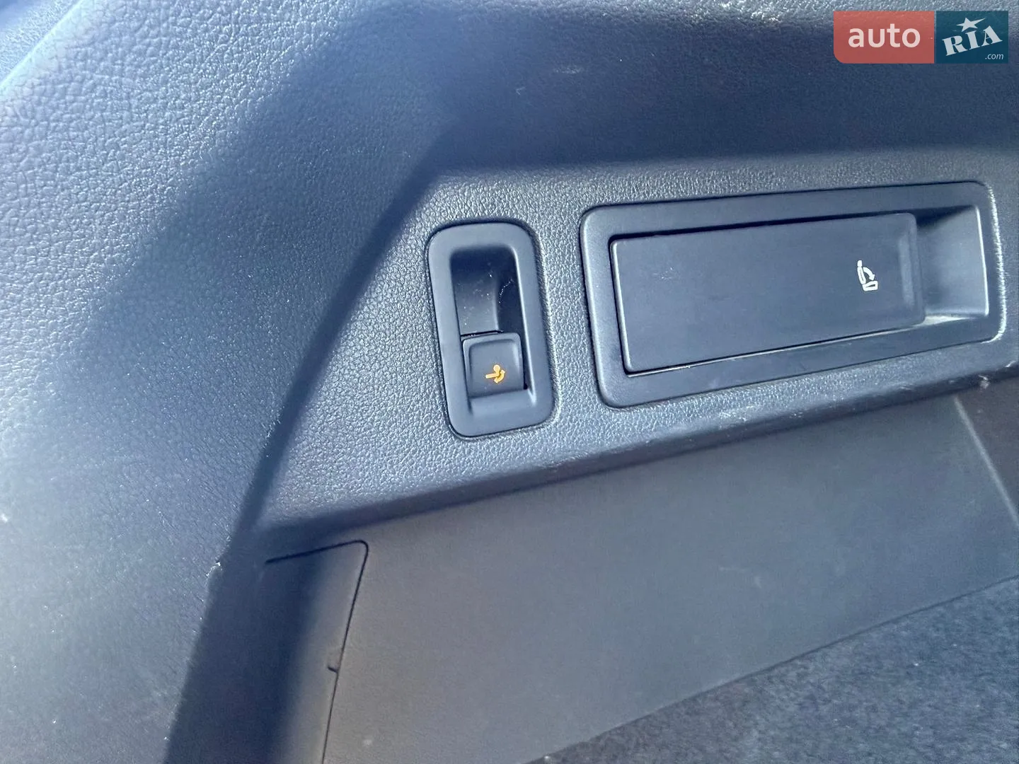 2016 Volkswagen Tiguan - мініатюра 9