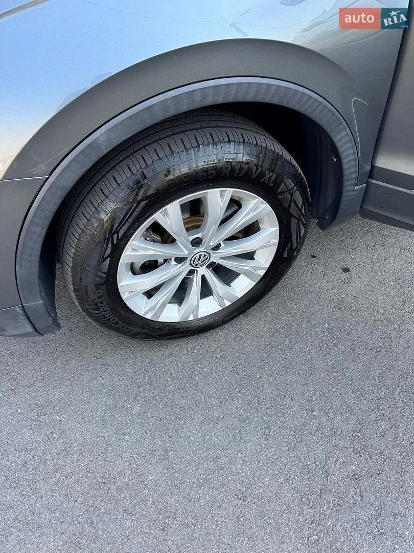 2017 Volkswagen Tiguan - мініатюра 3