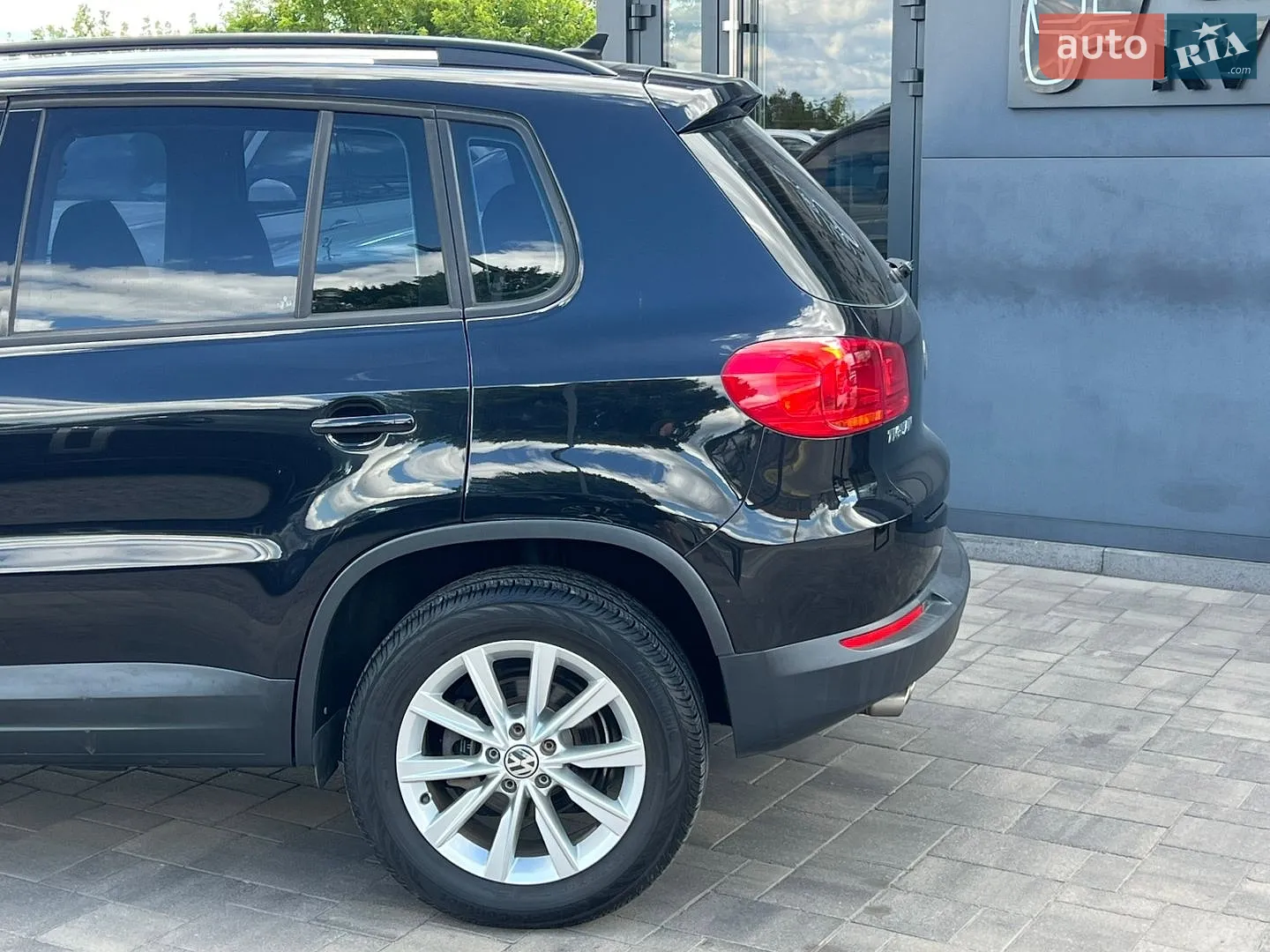 2017 Volkswagen Tiguan - мініатюра 13