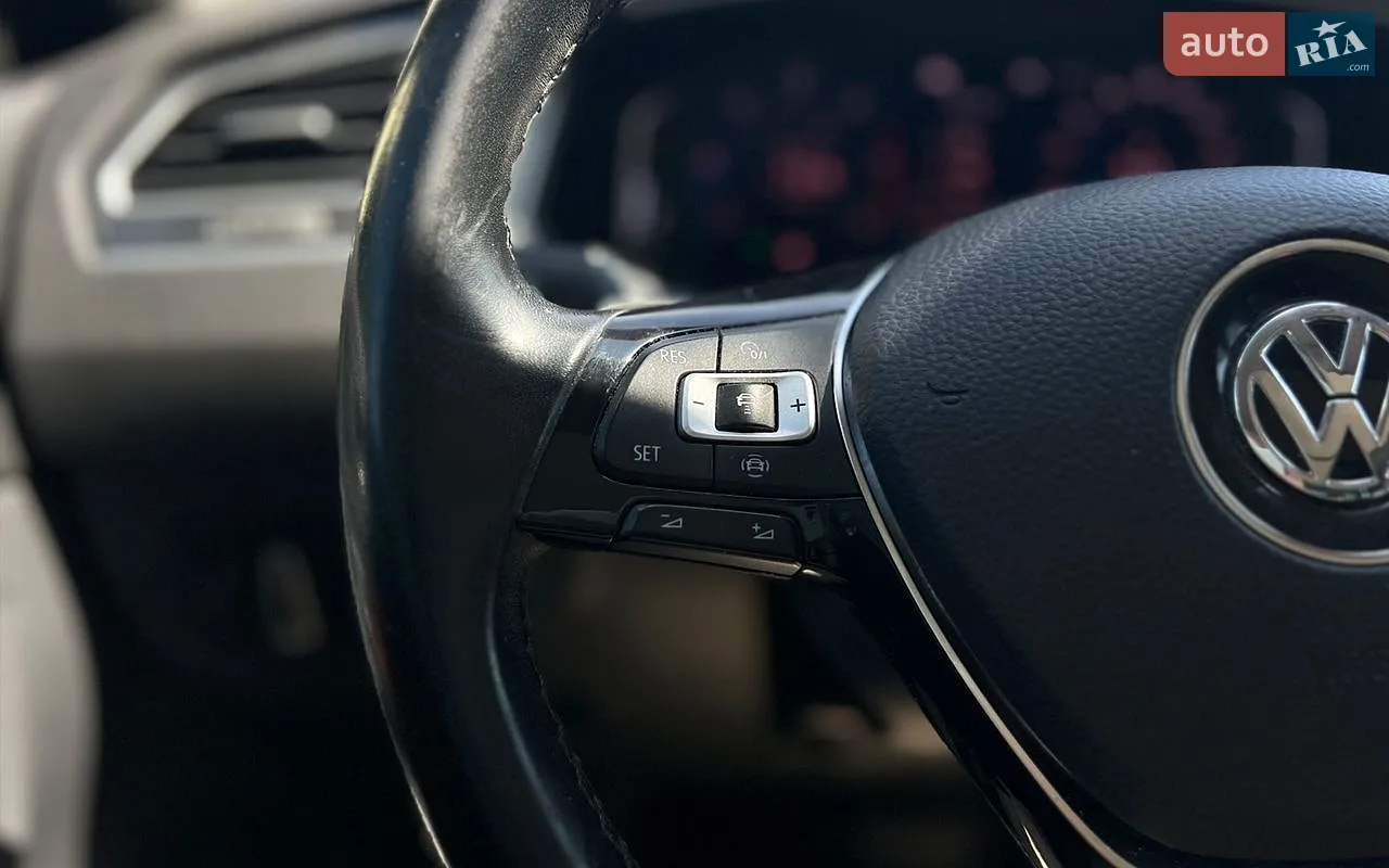 2020 Volkswagen Tiguan - мініатюра 13