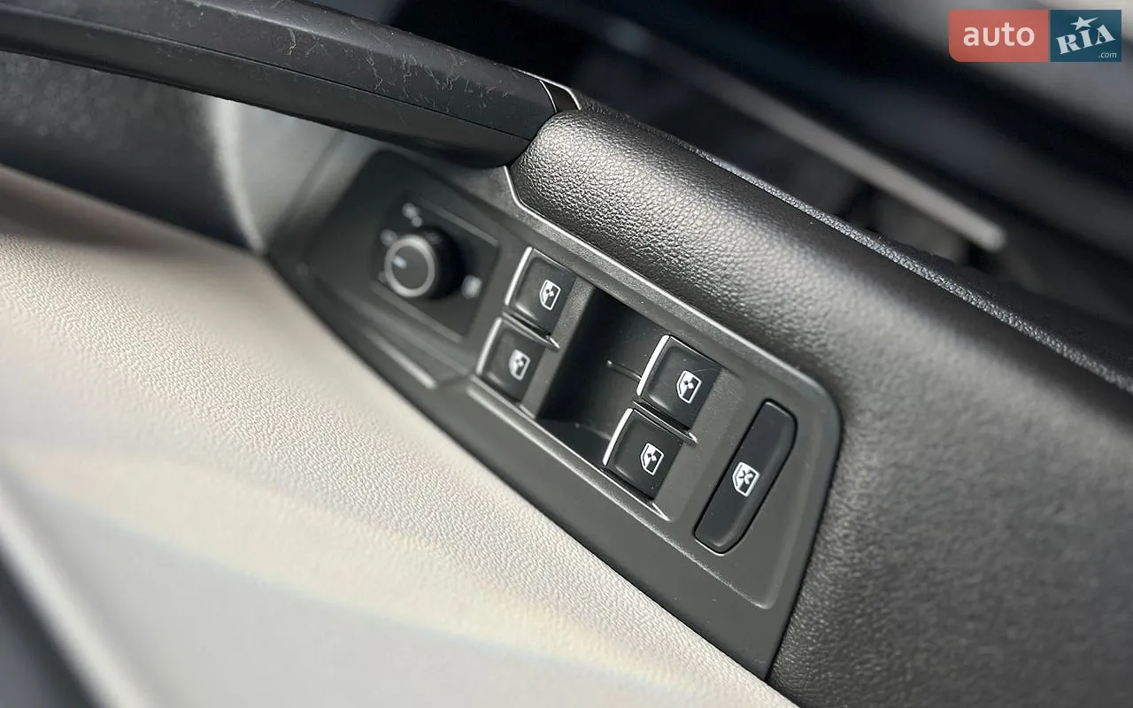 2020 Volkswagen Tiguan - мініатюра 18