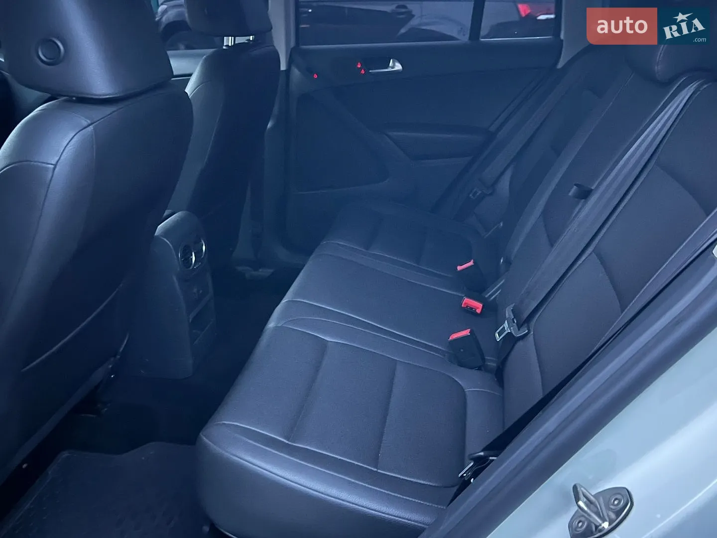 2016 Volkswagen Tiguan - мініатюра 34