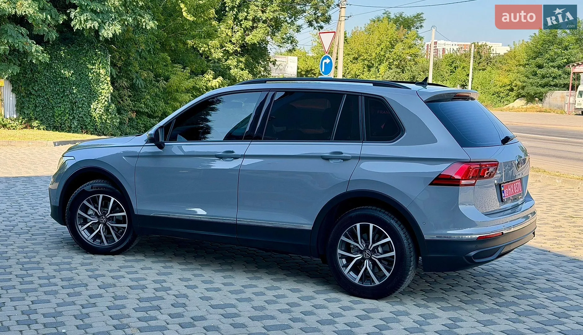 2021 Volkswagen Tiguan - мініатюра 16