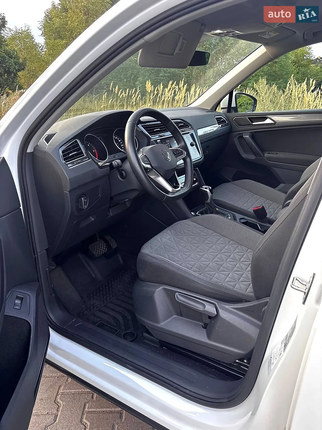 2022 Volkswagen Tiguan - мініатюра 9