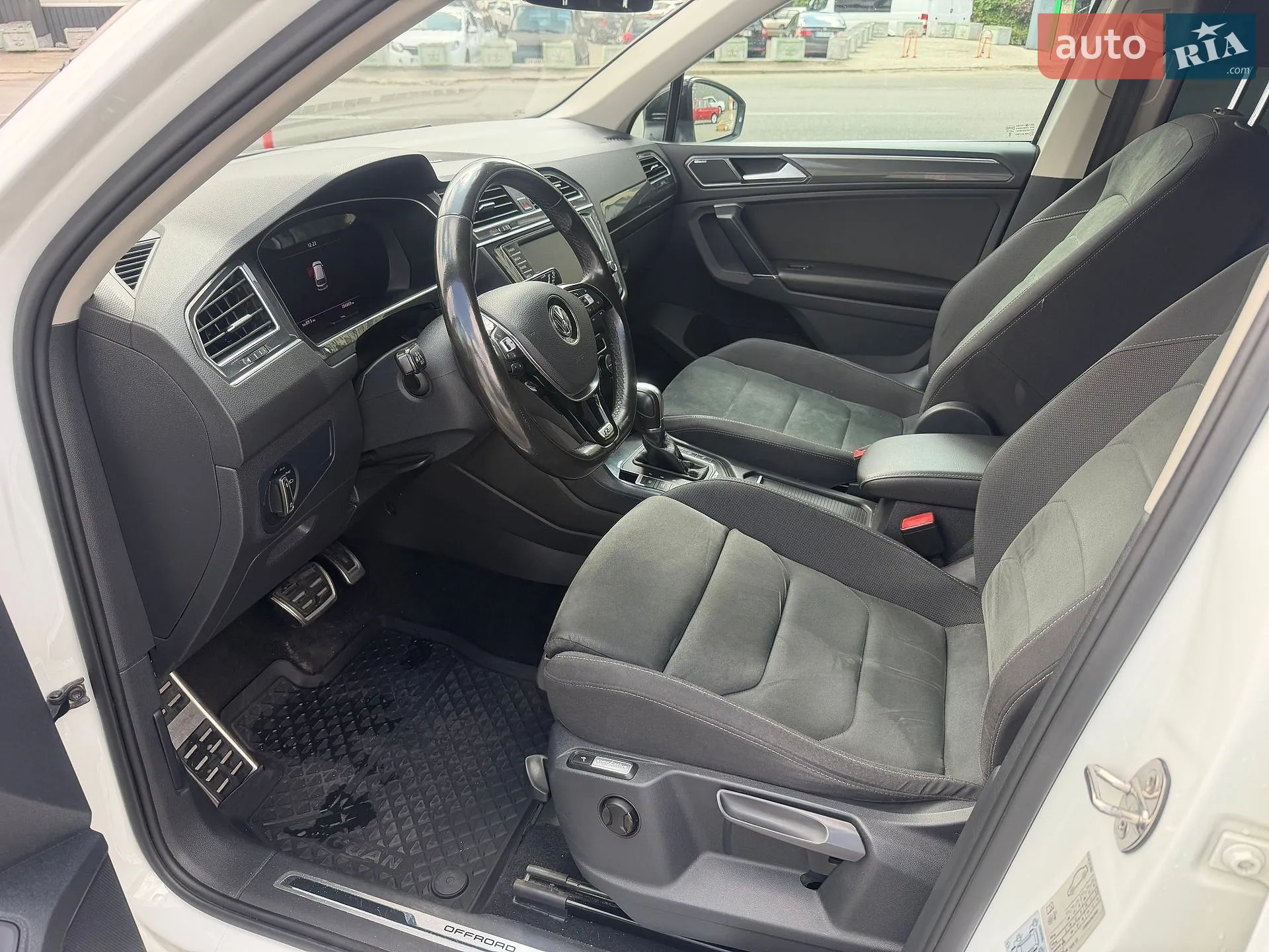 2016 Volkswagen Tiguan - мініатюра 15
