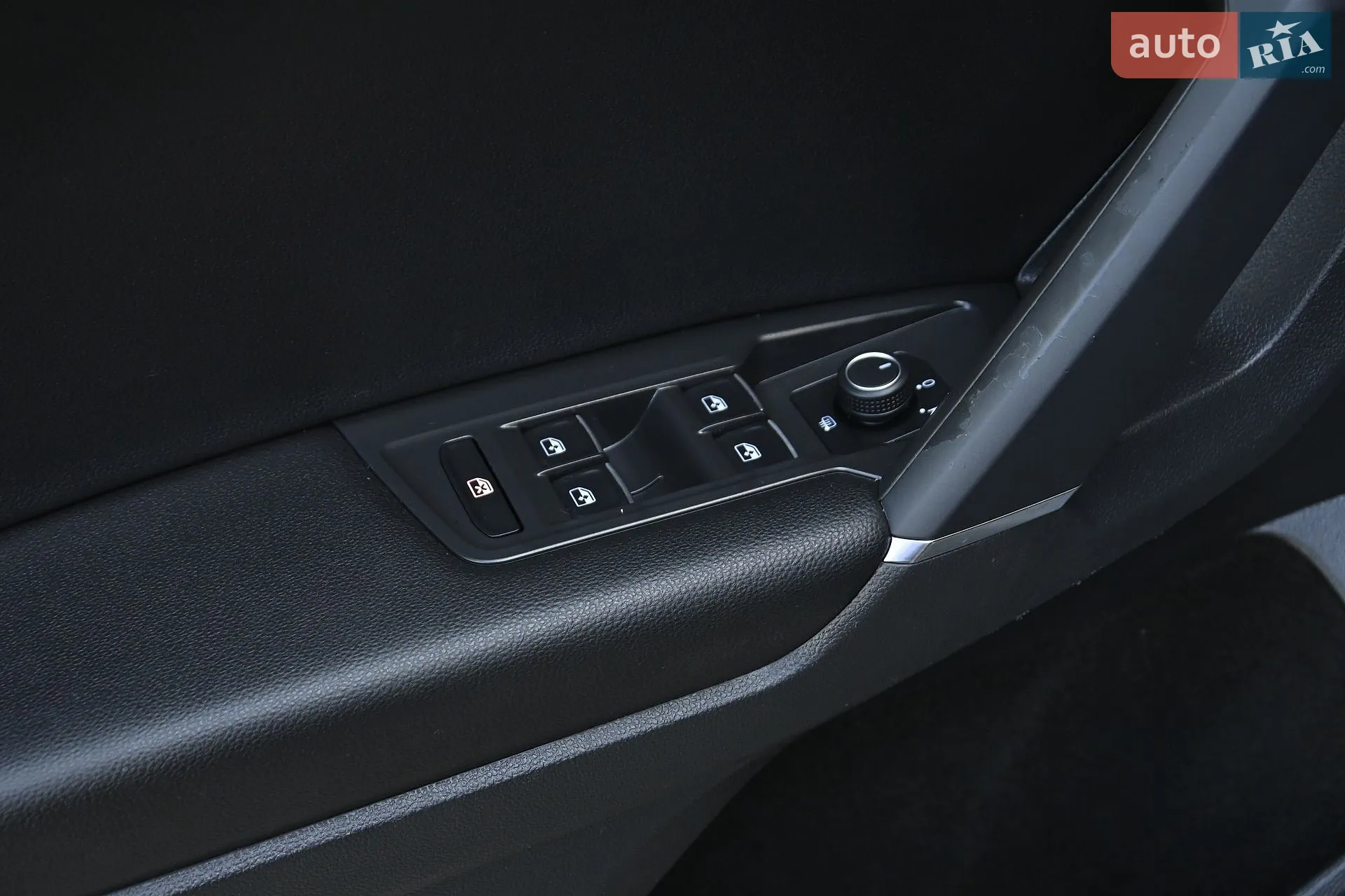 2020 Volkswagen Tiguan - мініатюра 14
